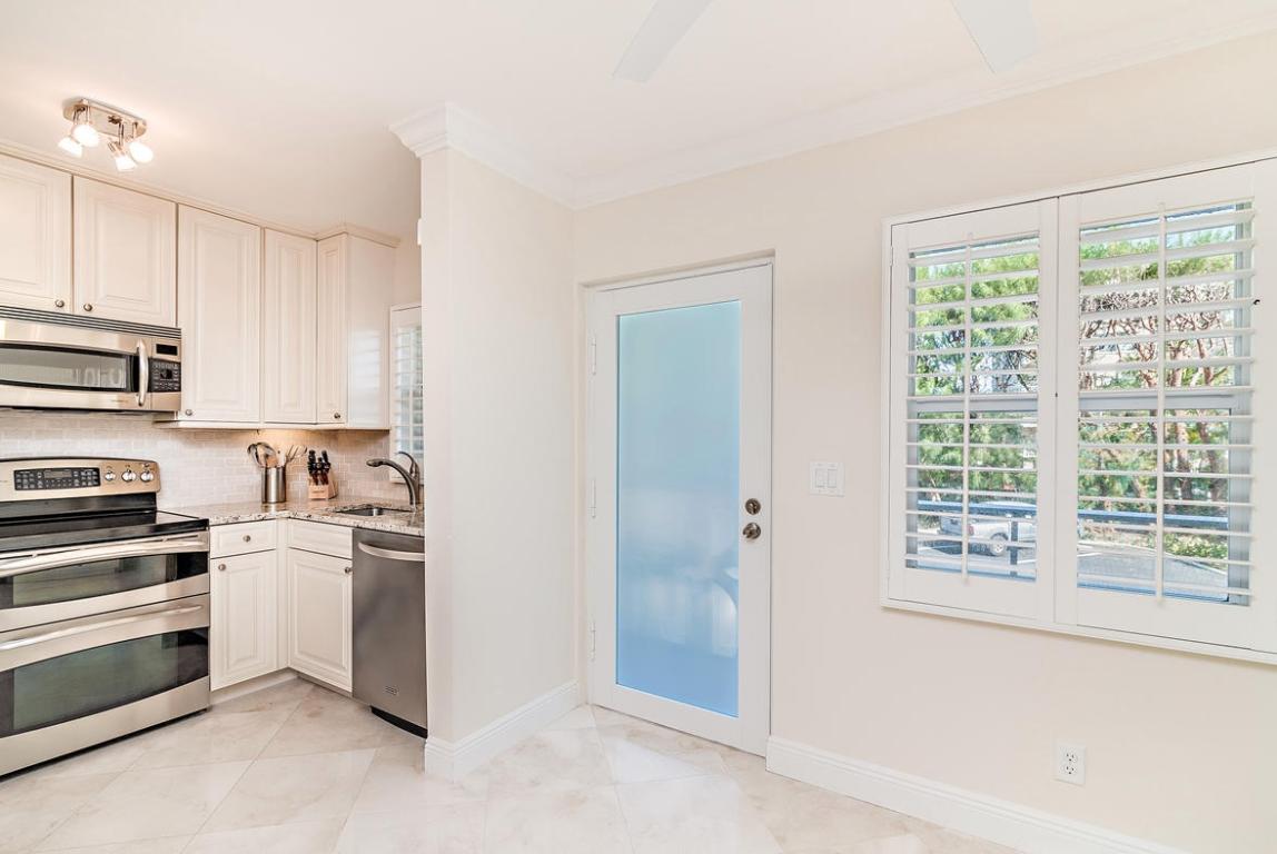 139 Sunrise Avenue 202