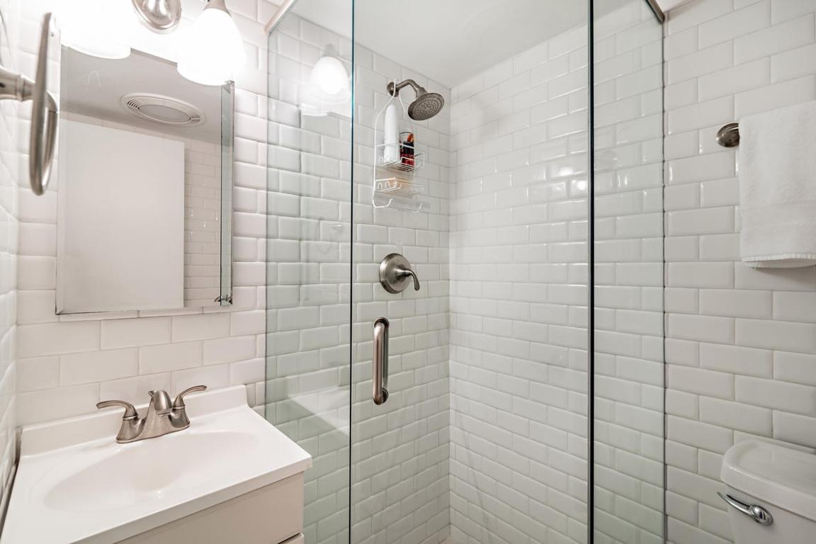 139 Sunrise Avenue 202