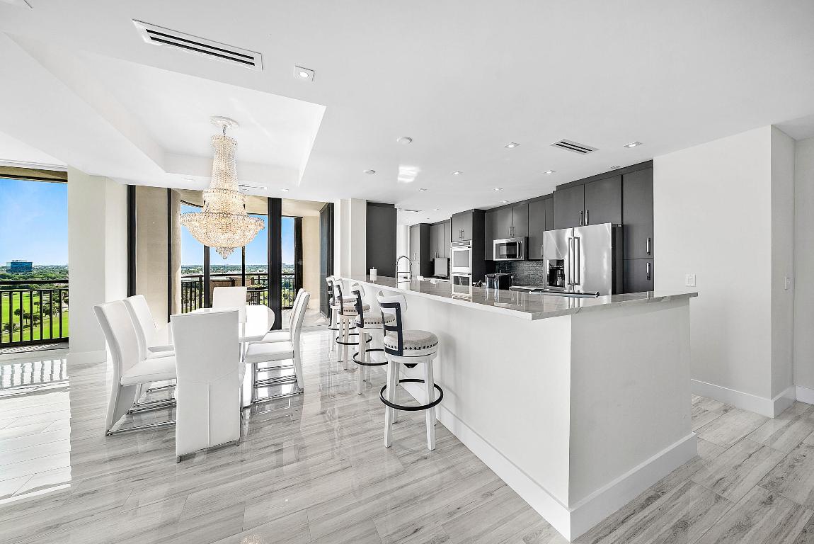 2427 Presidential Way Ph3