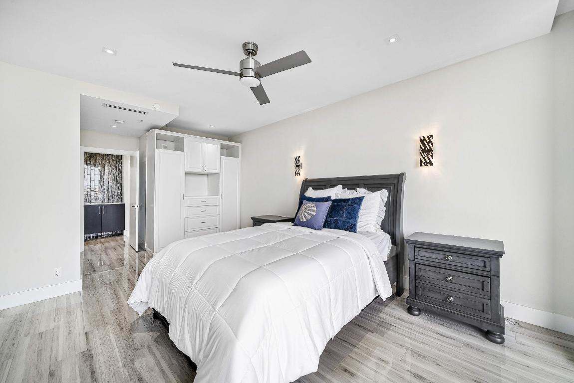 2427 Presidential Way Ph3