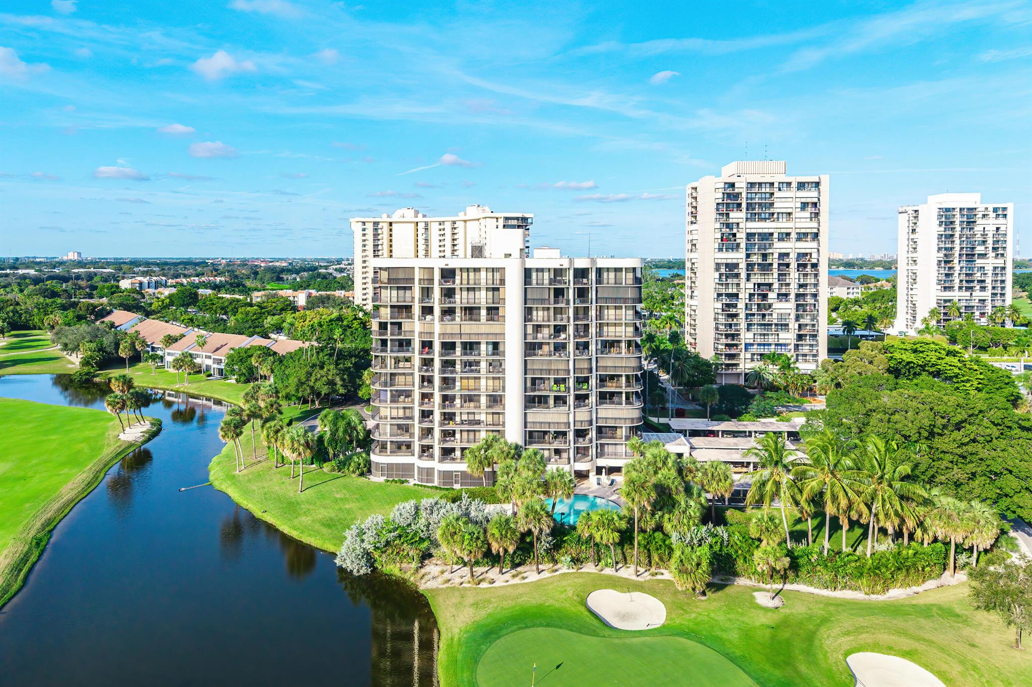 2427 Presidential Way Ph3