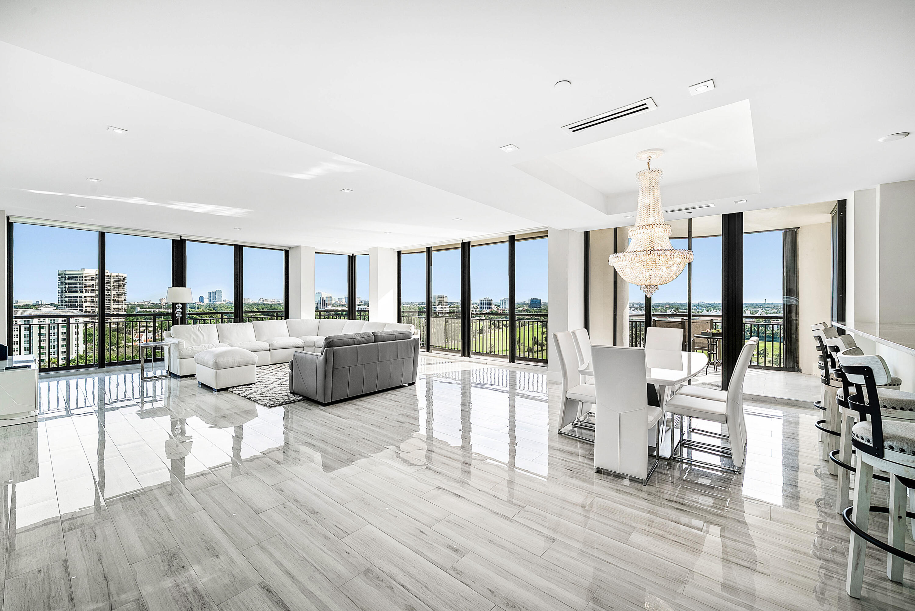 2427 Presidential Way Ph3