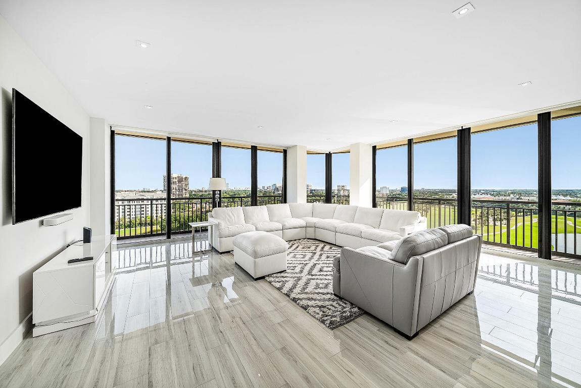 2427 Presidential Way Ph3