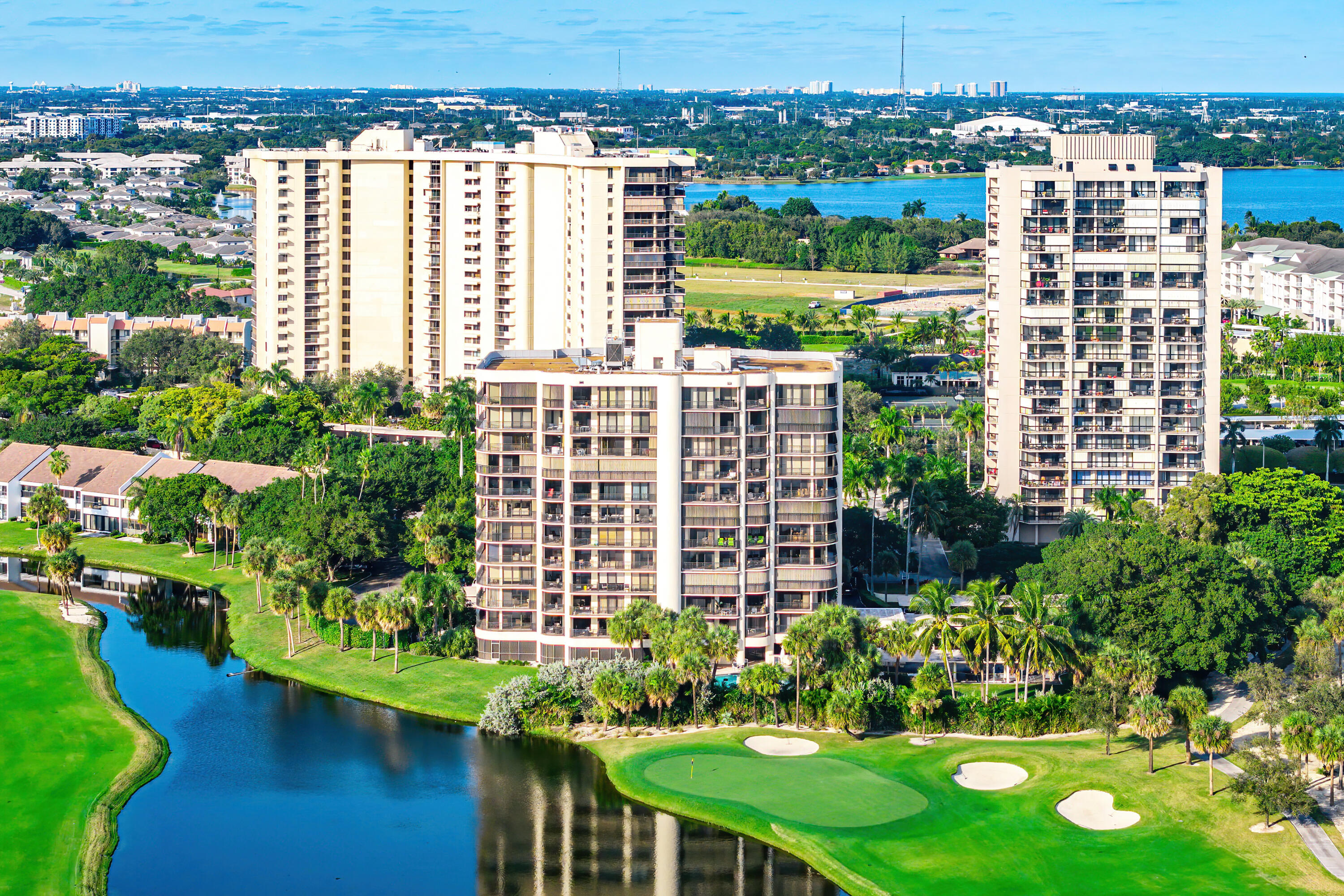 2427 Presidential Way Ph3