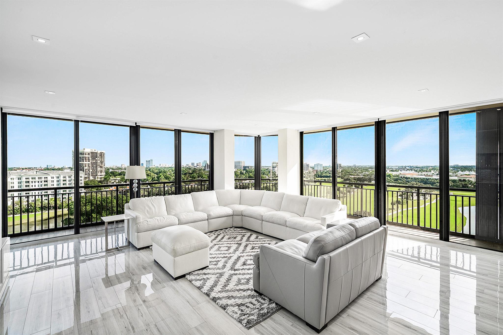 2427 Presidential Way Ph3