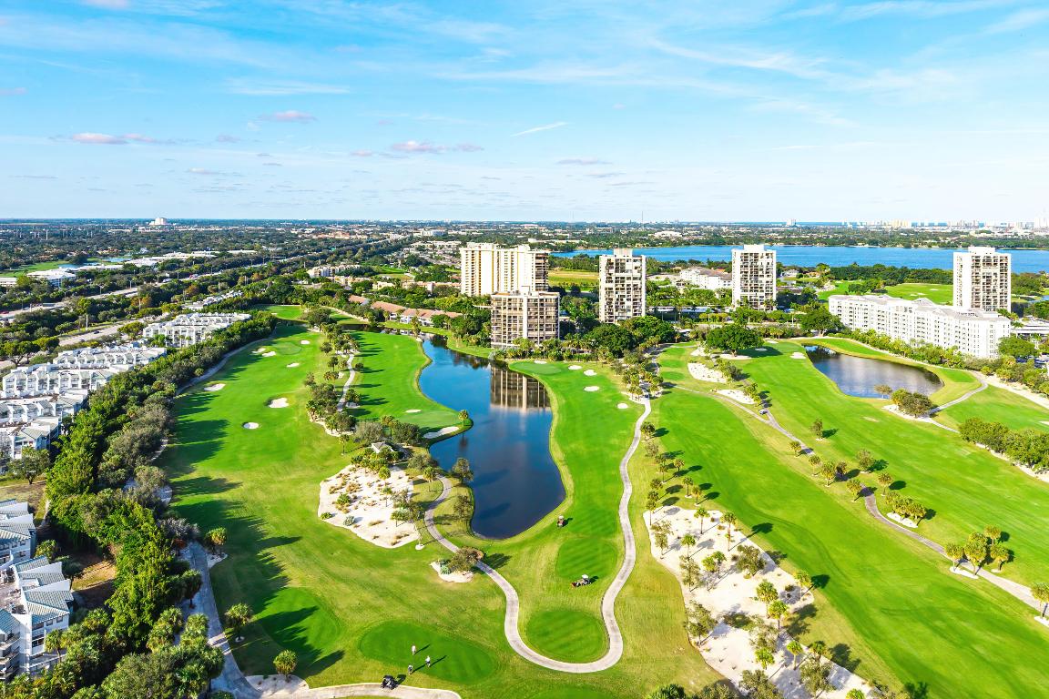 2427 Presidential Way Ph3