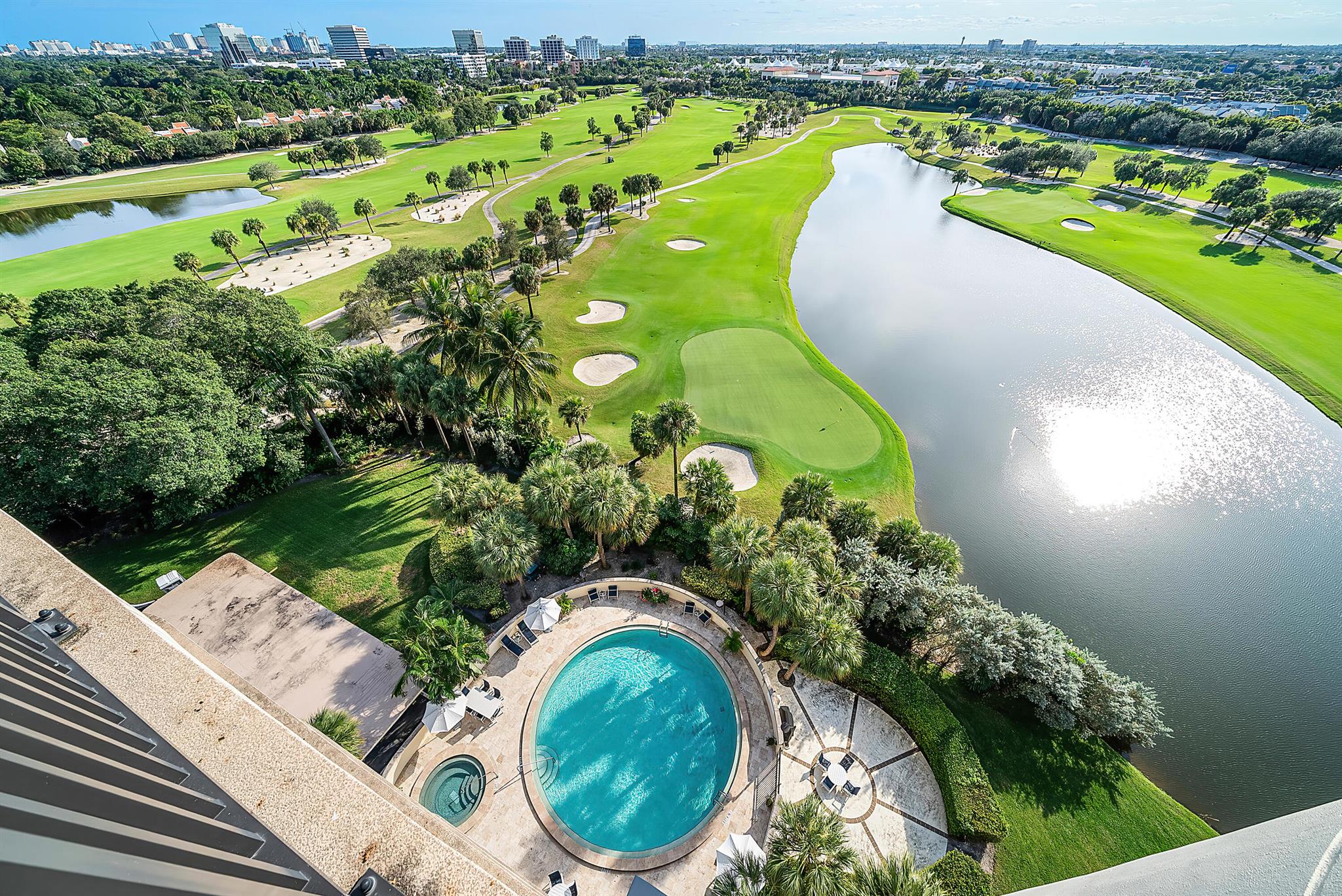 2427 Presidential Way Ph3