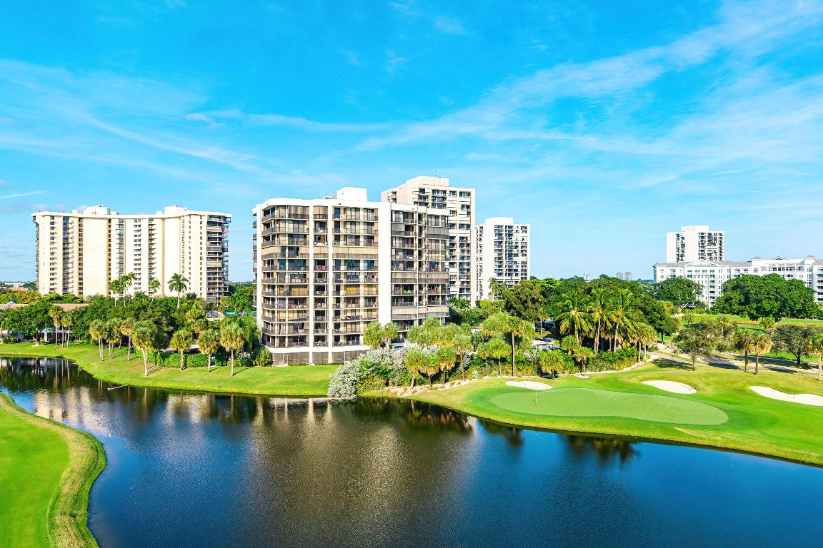 2427 Presidential Way 802