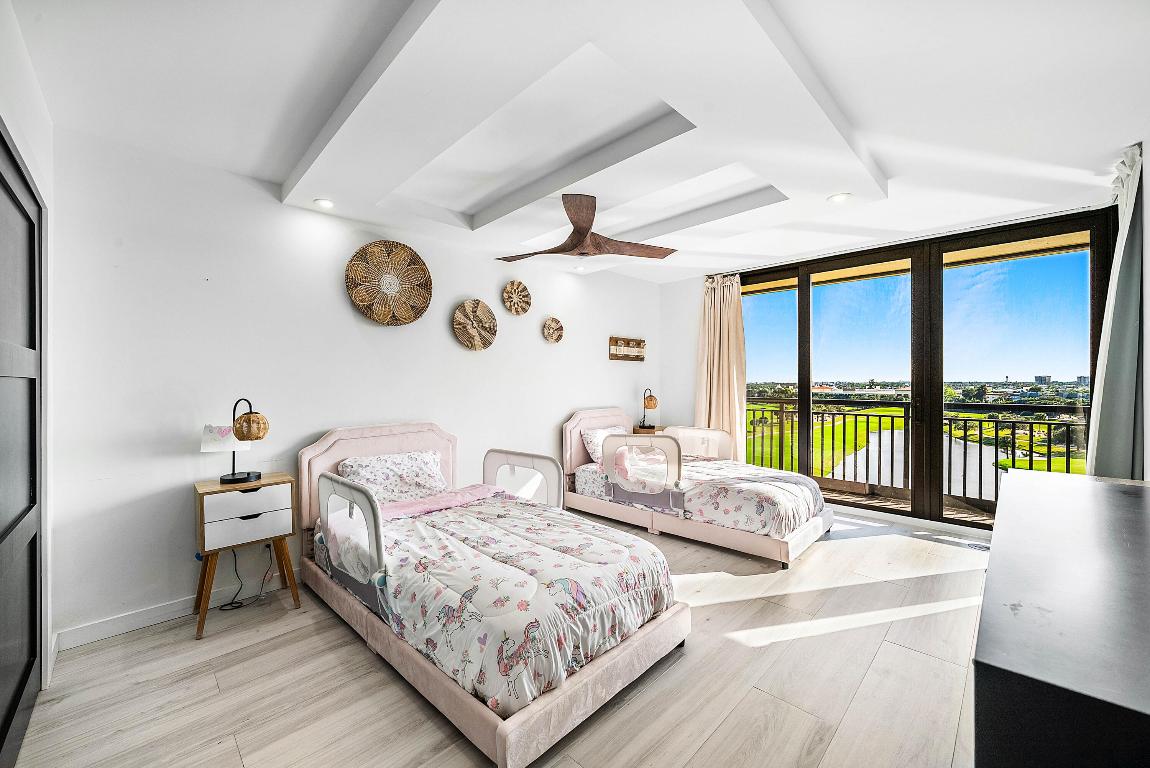 2427 Presidential Way 802