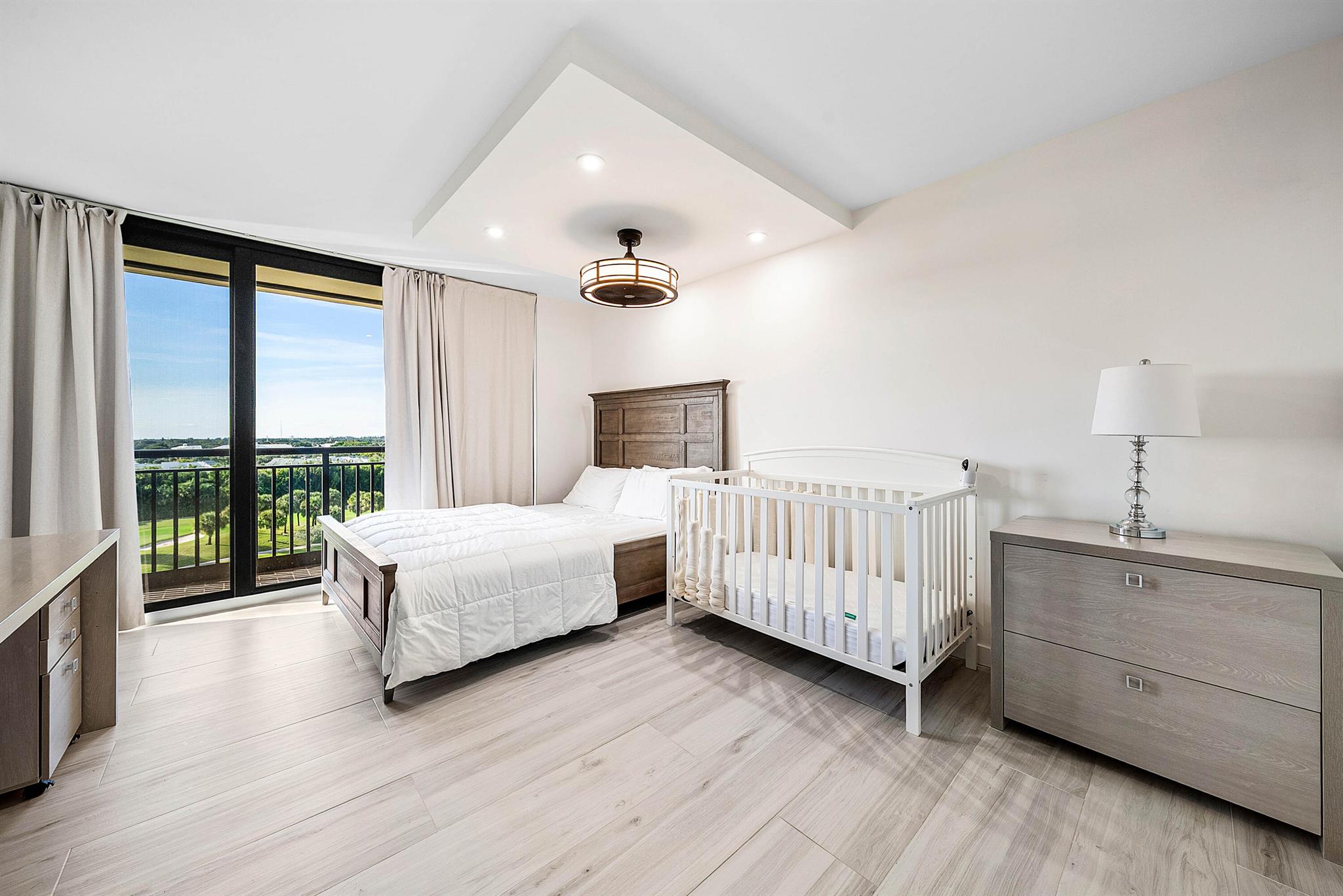 2427 Presidential Way 802