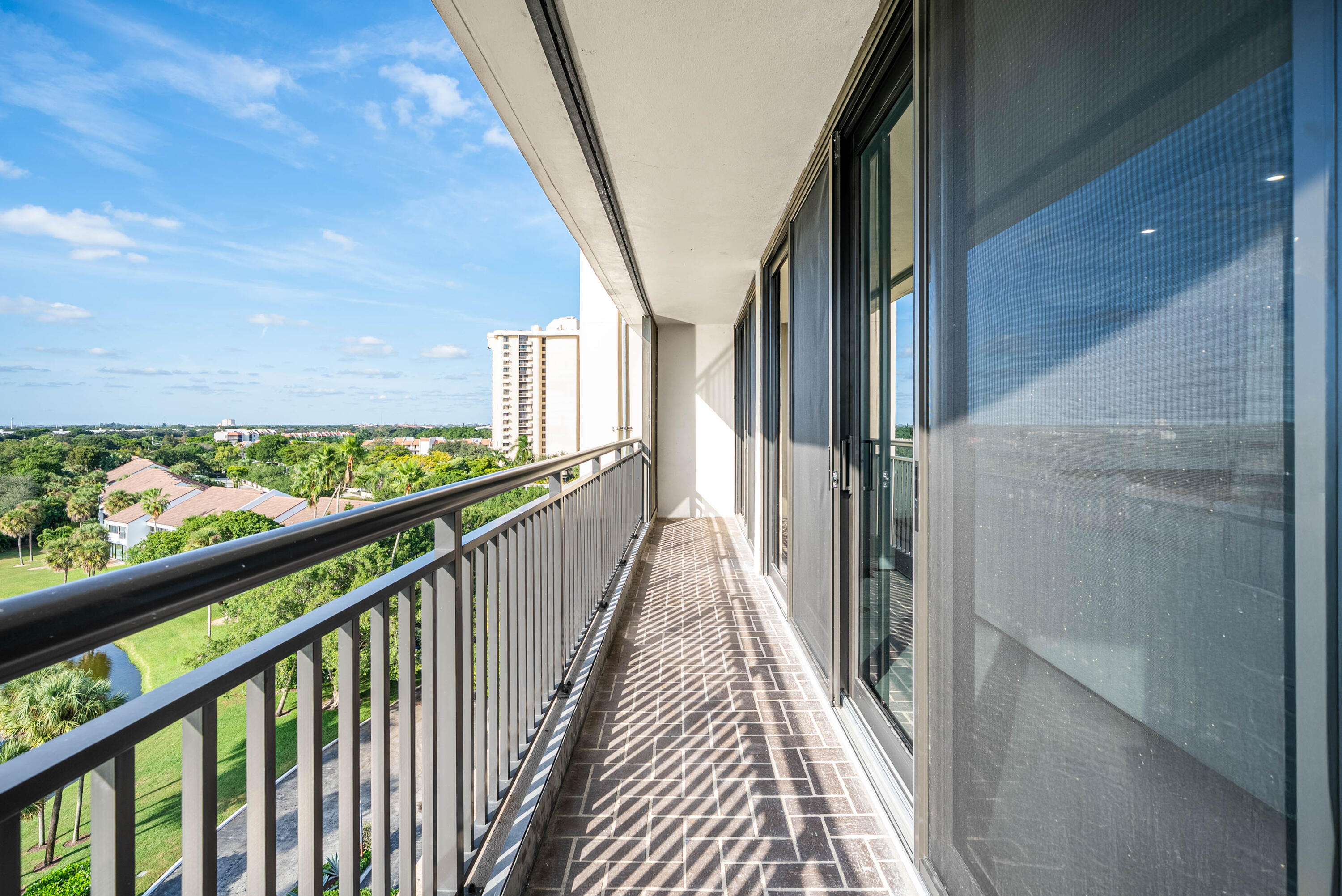 2427 Presidential Way 802