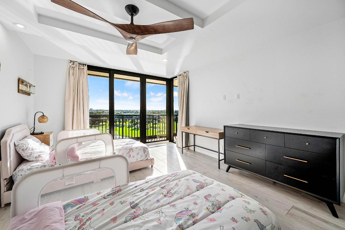 2427 Presidential Way 802