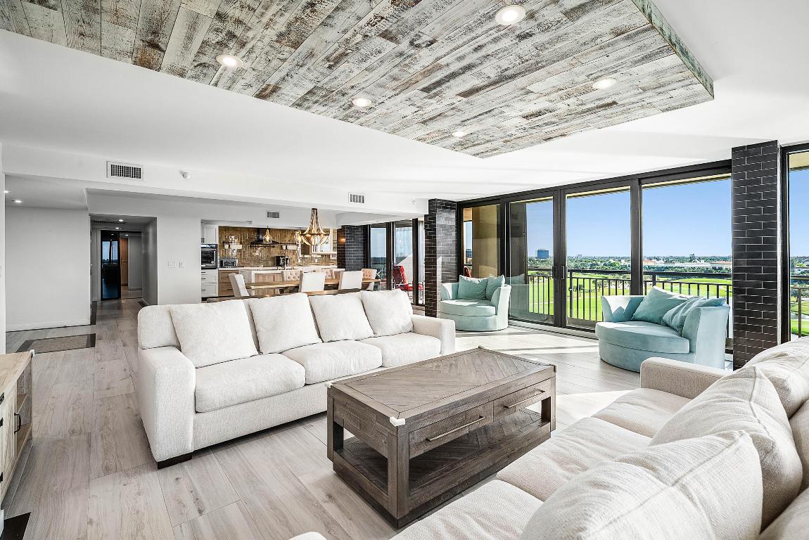 2427 Presidential Way 802