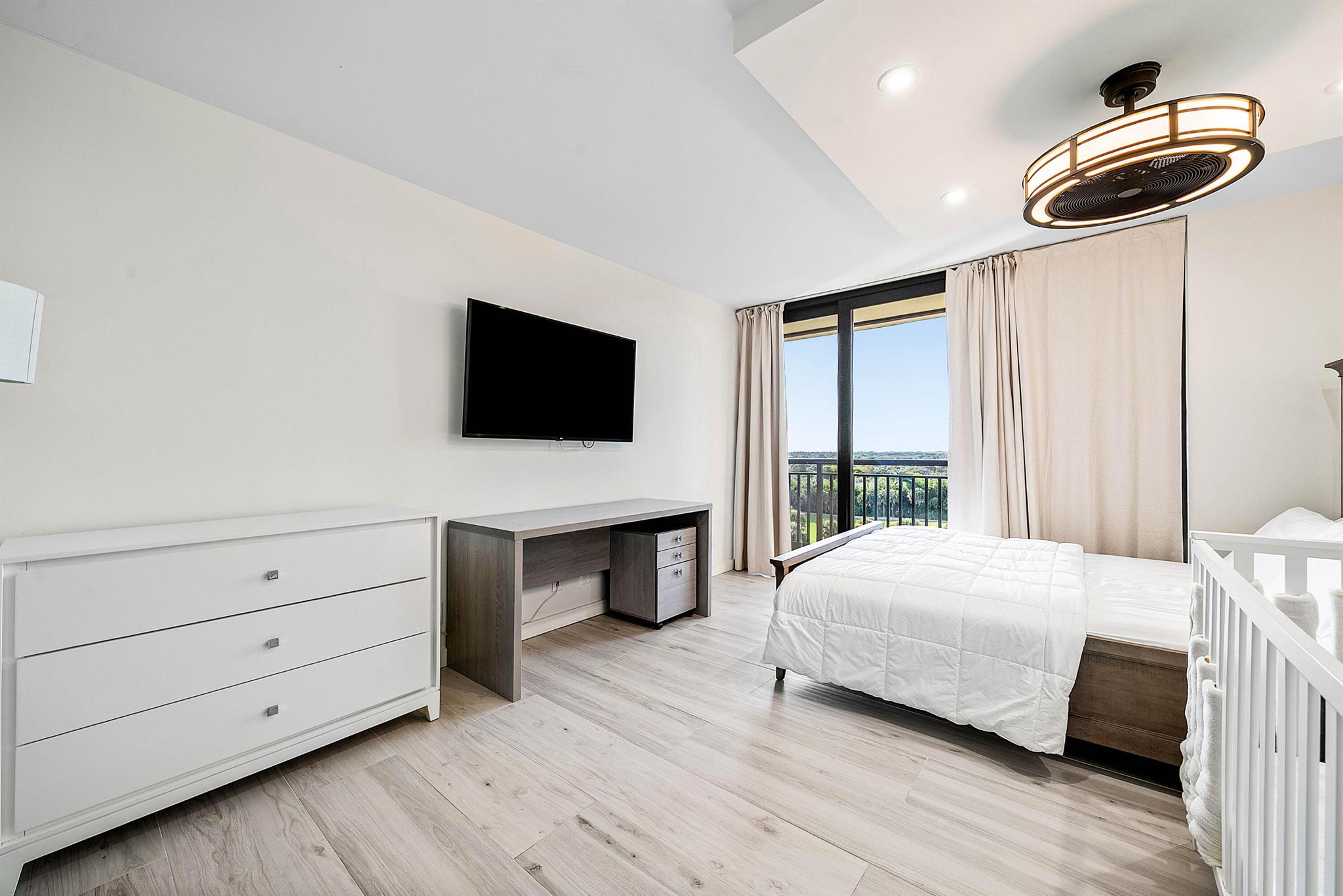 2427 Presidential Way 802