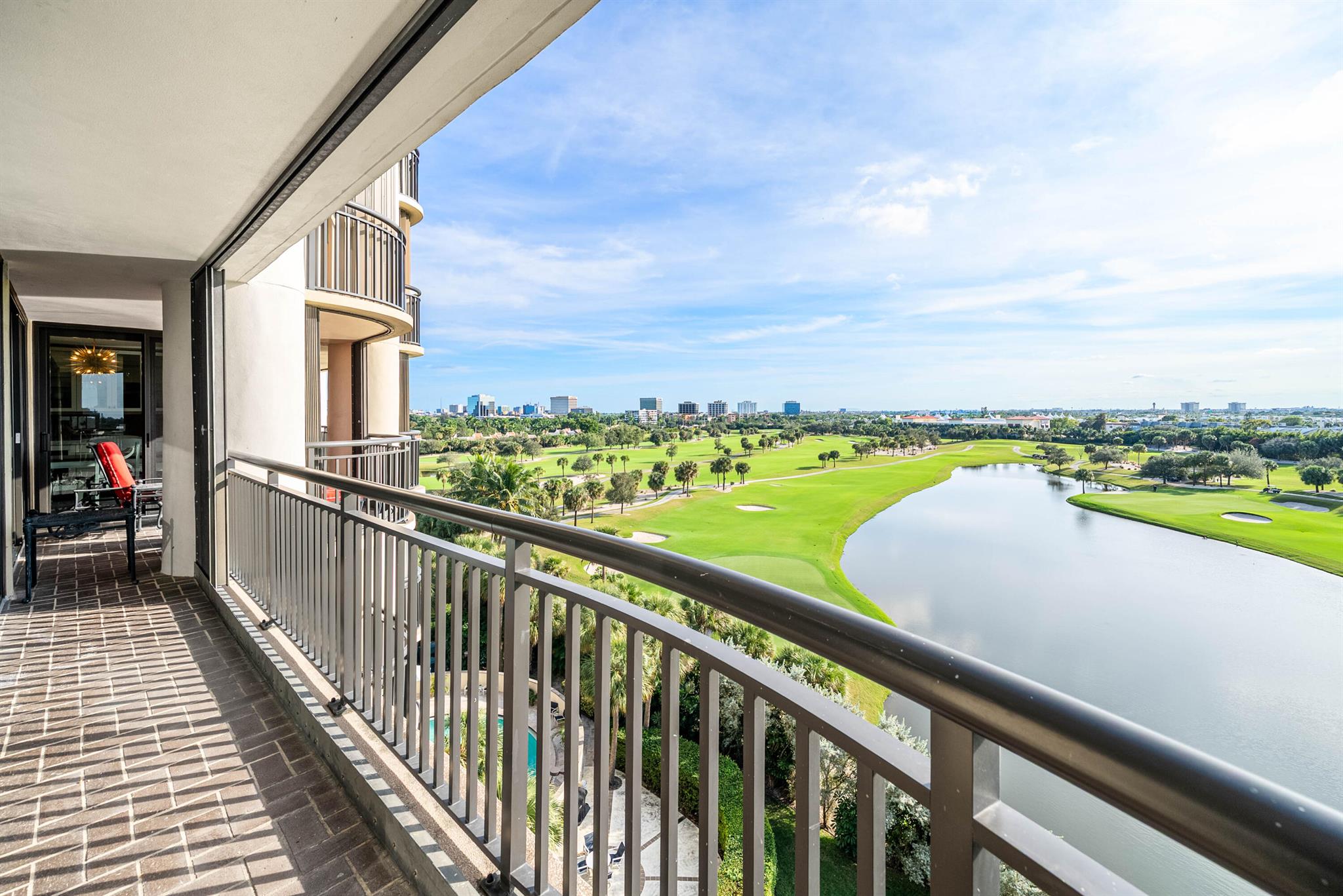 2427 Presidential Way 802