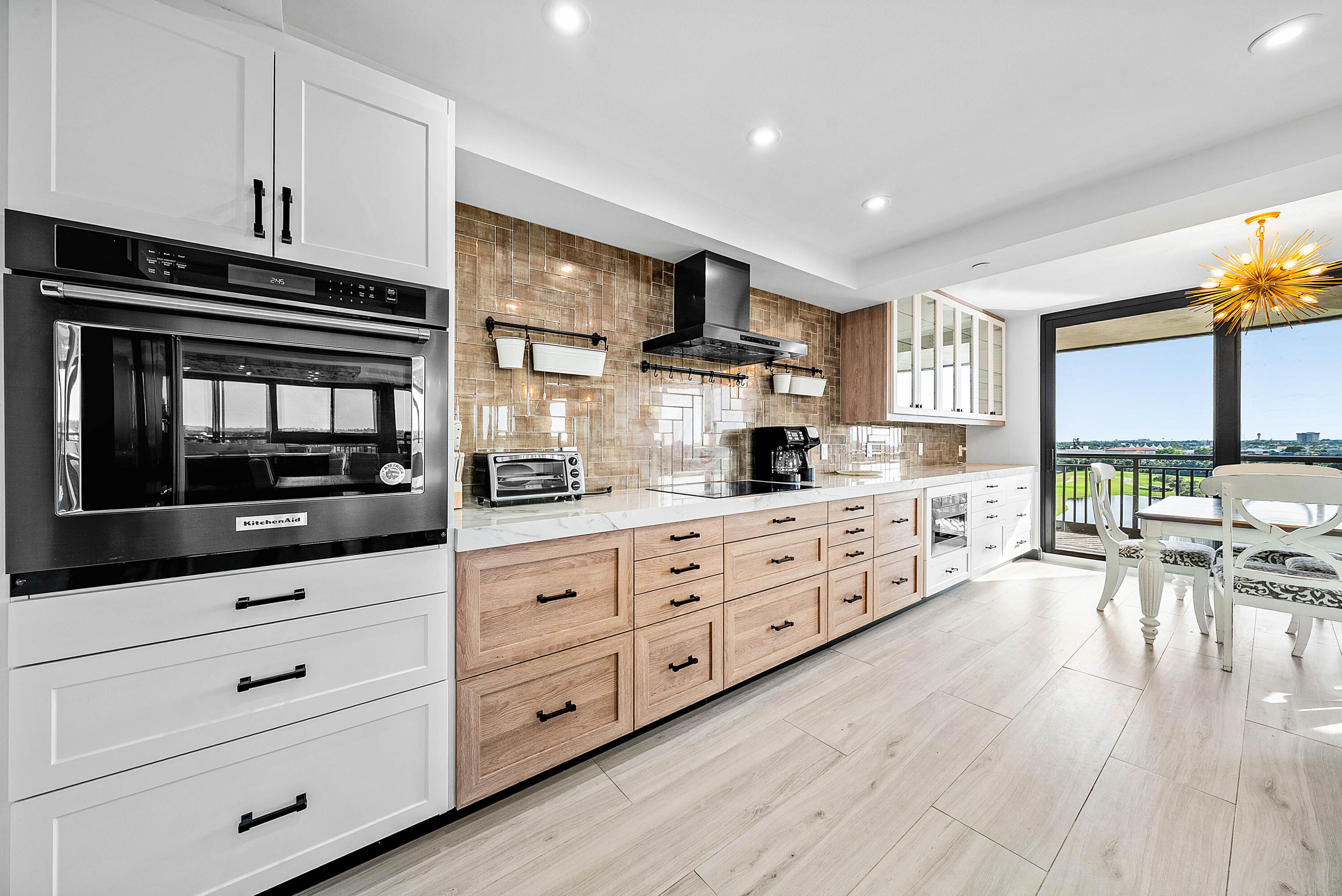 2427 Presidential Way 802