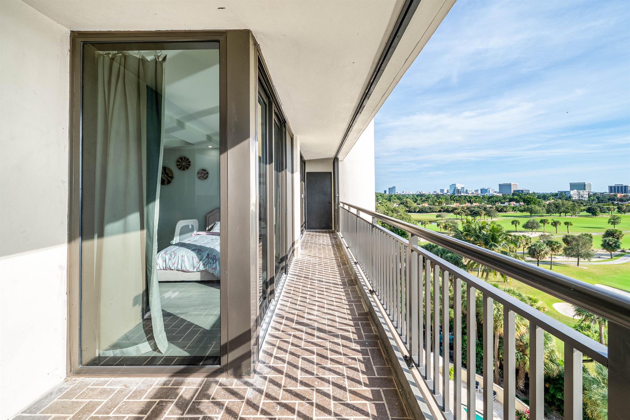 2427 Presidential Way 802