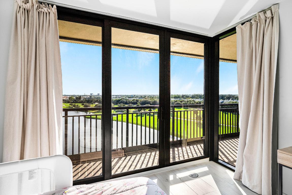 2427 Presidential Way 802