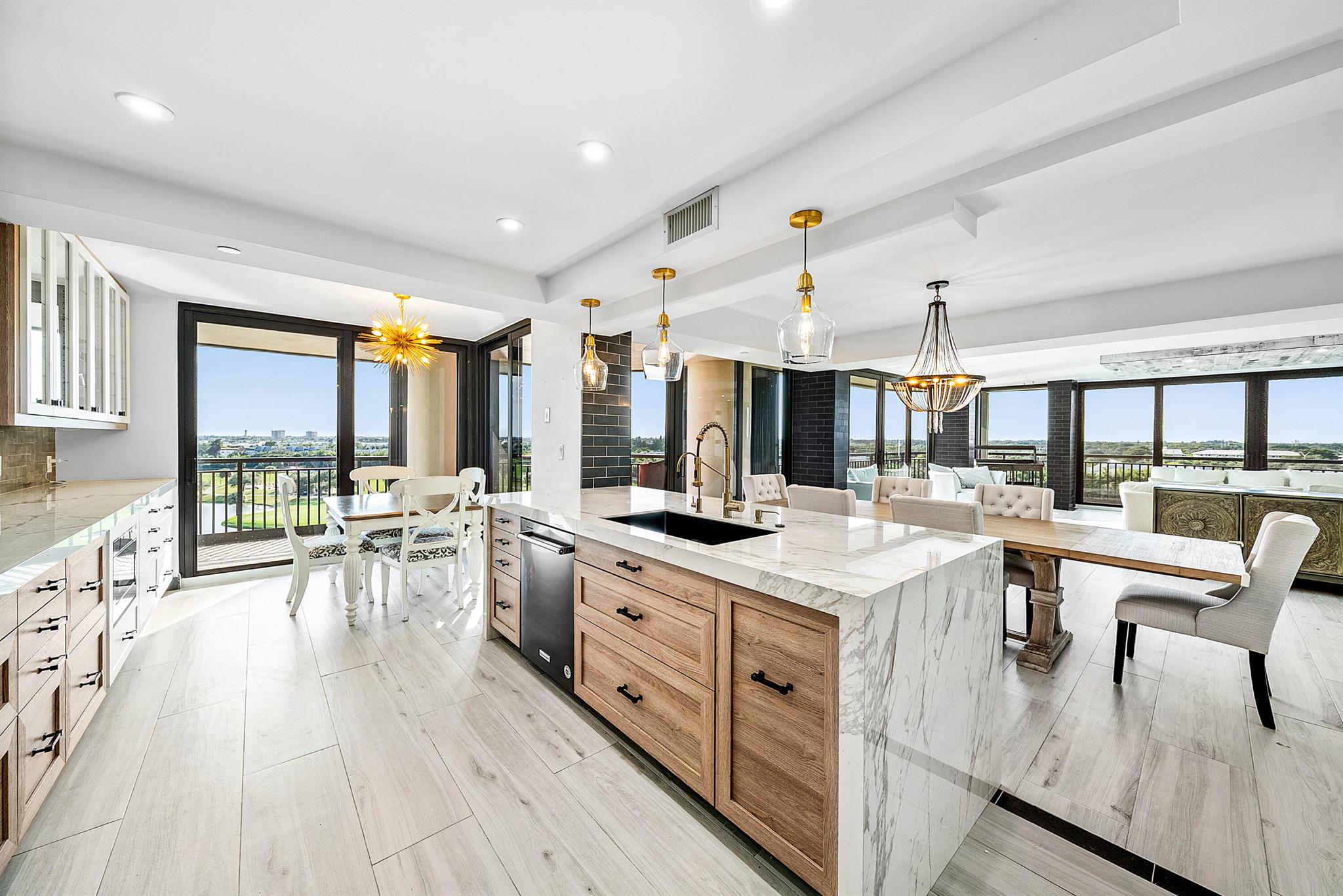 2427 Presidential Way 802