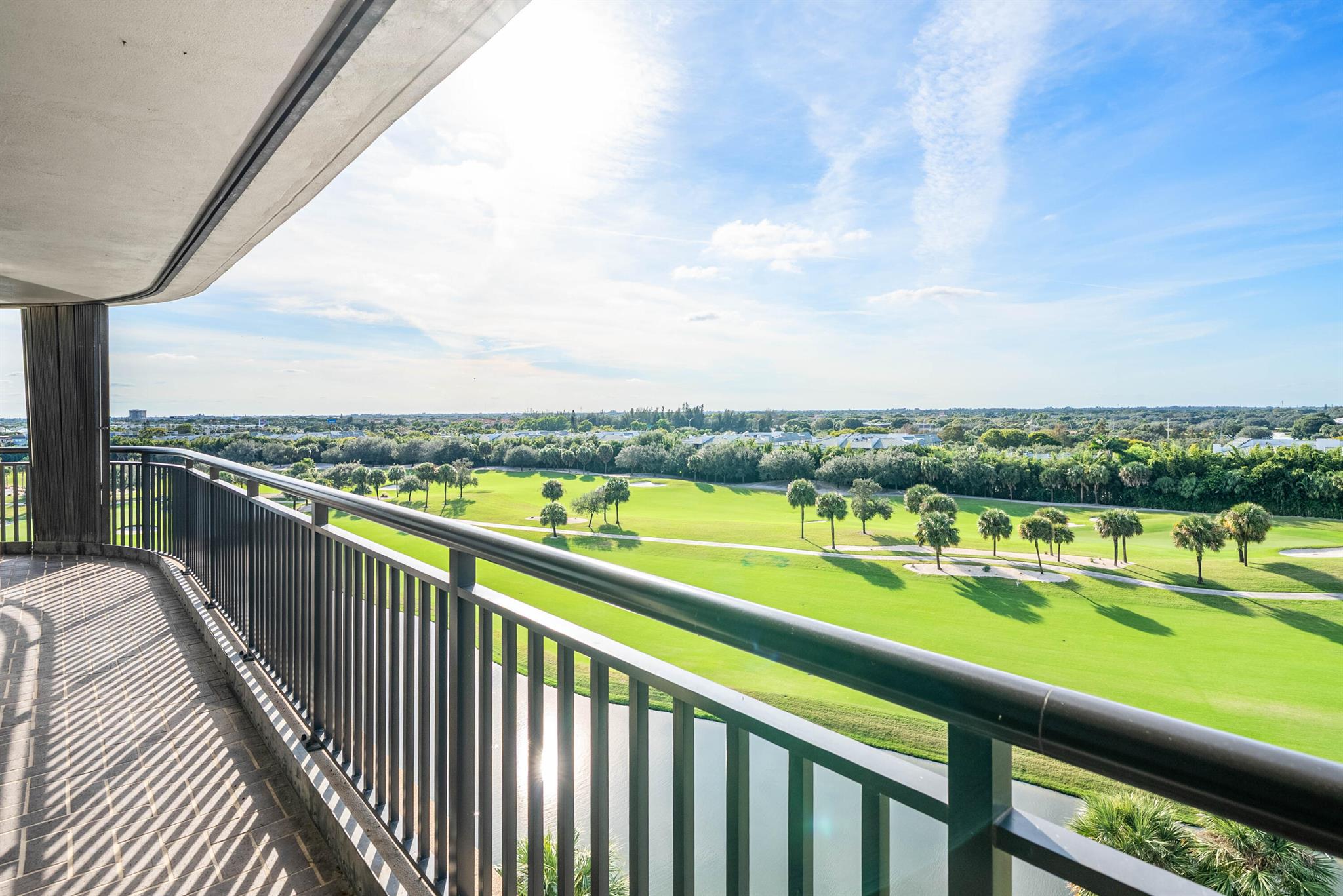 2427 Presidential Way 802