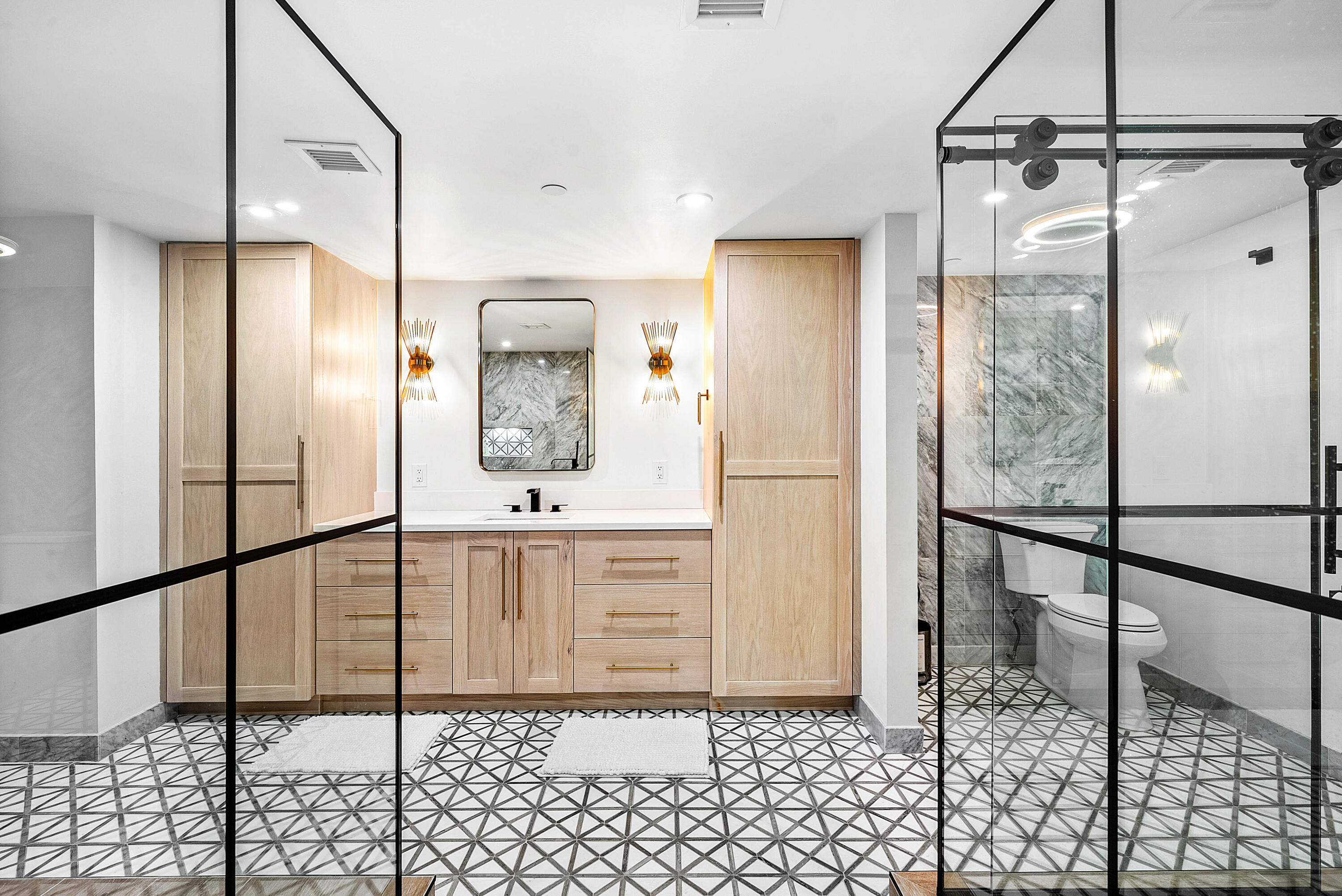 2427 Presidential Way 802