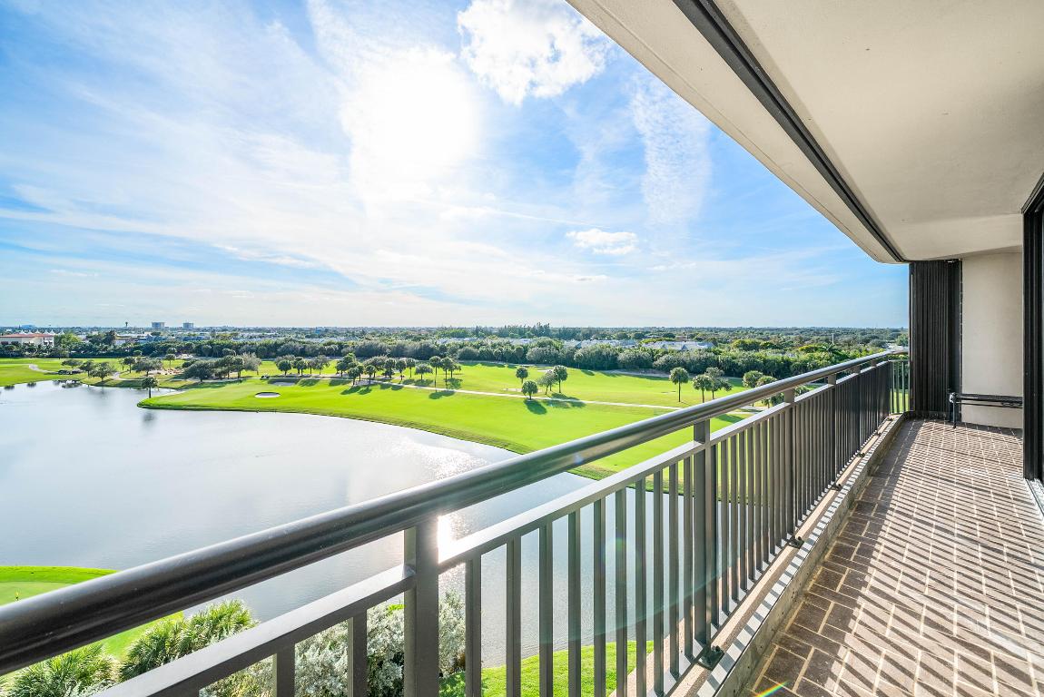 2427 Presidential Way 802