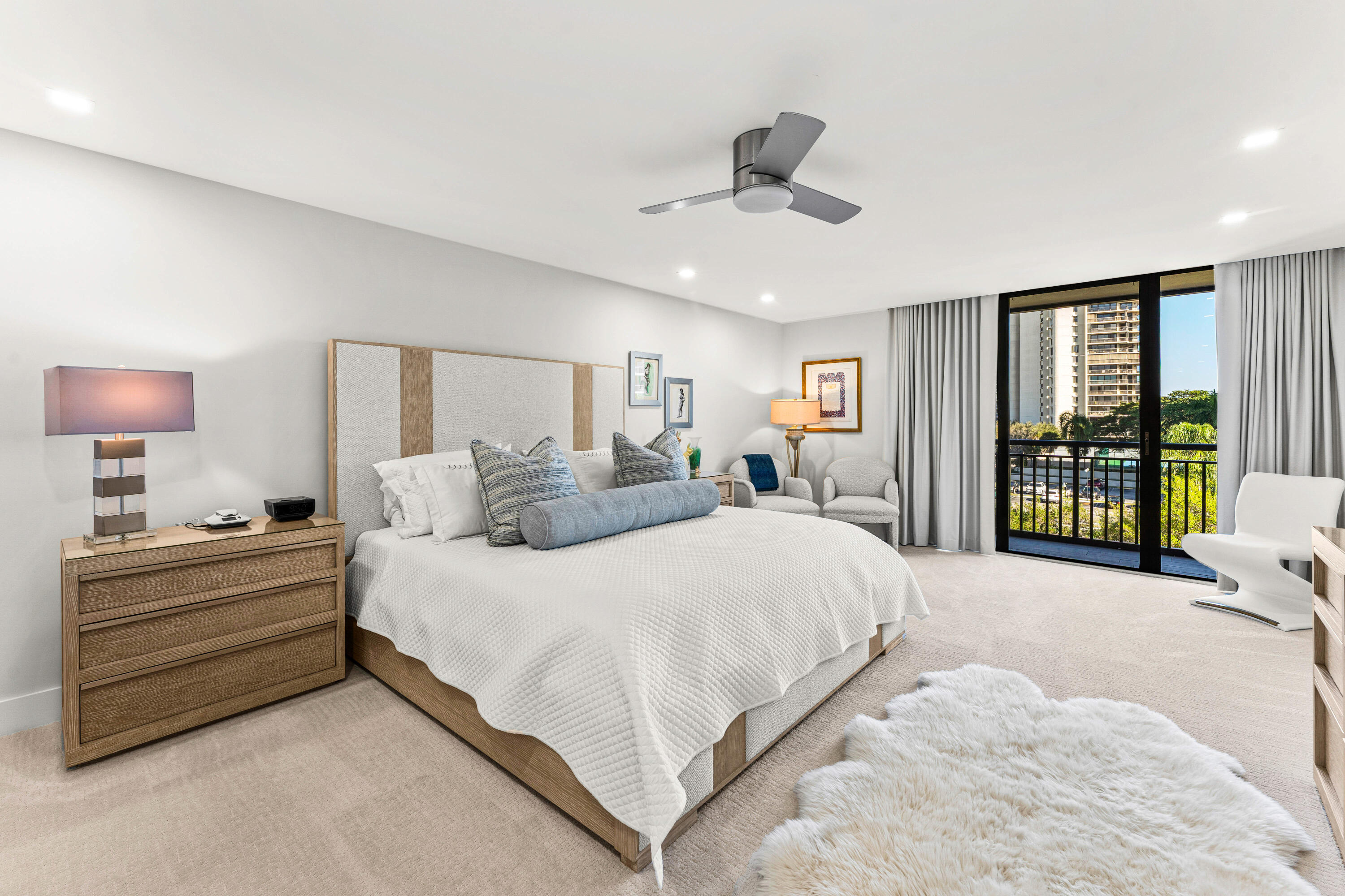 2427 Presidential Way 404