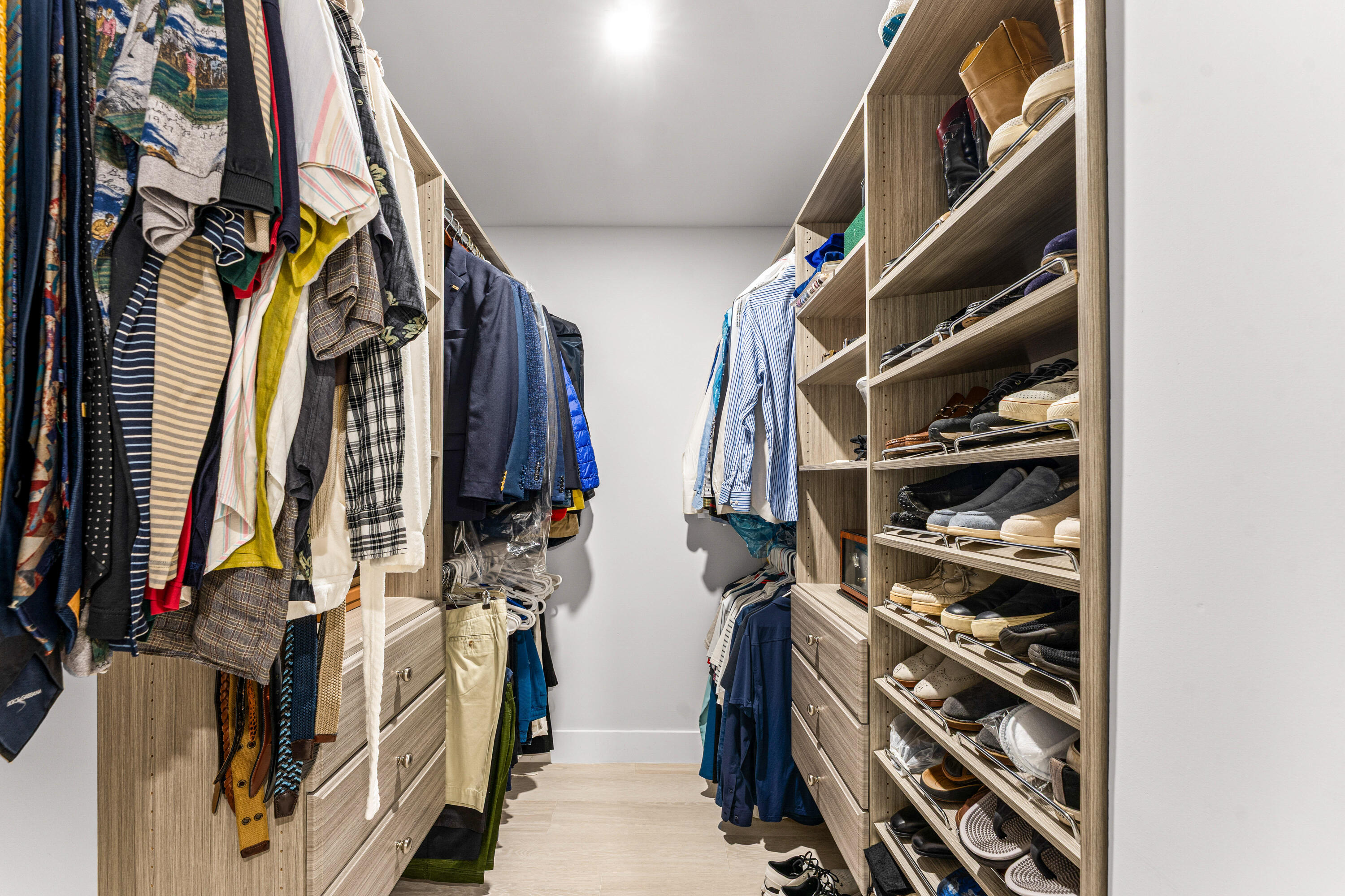 2427 Presidential Way 404