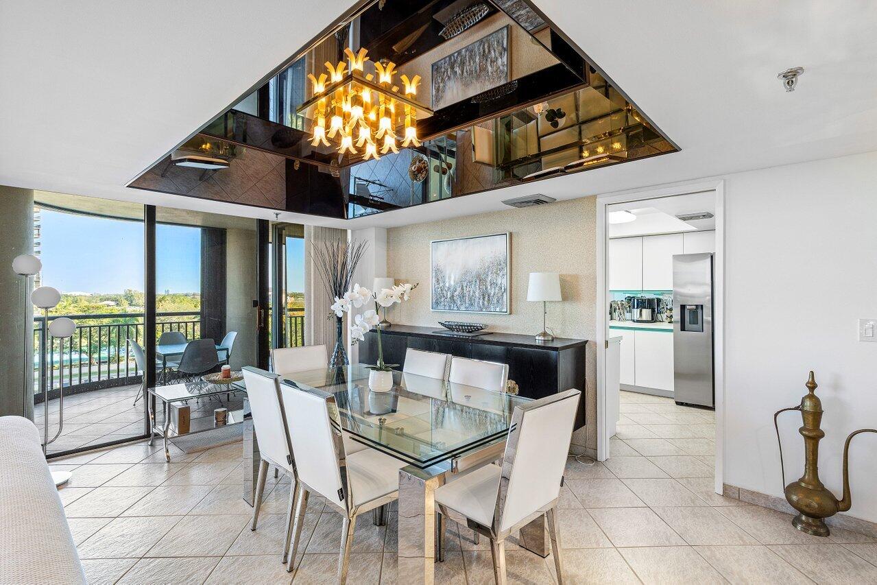 2427 Presidential Way 701