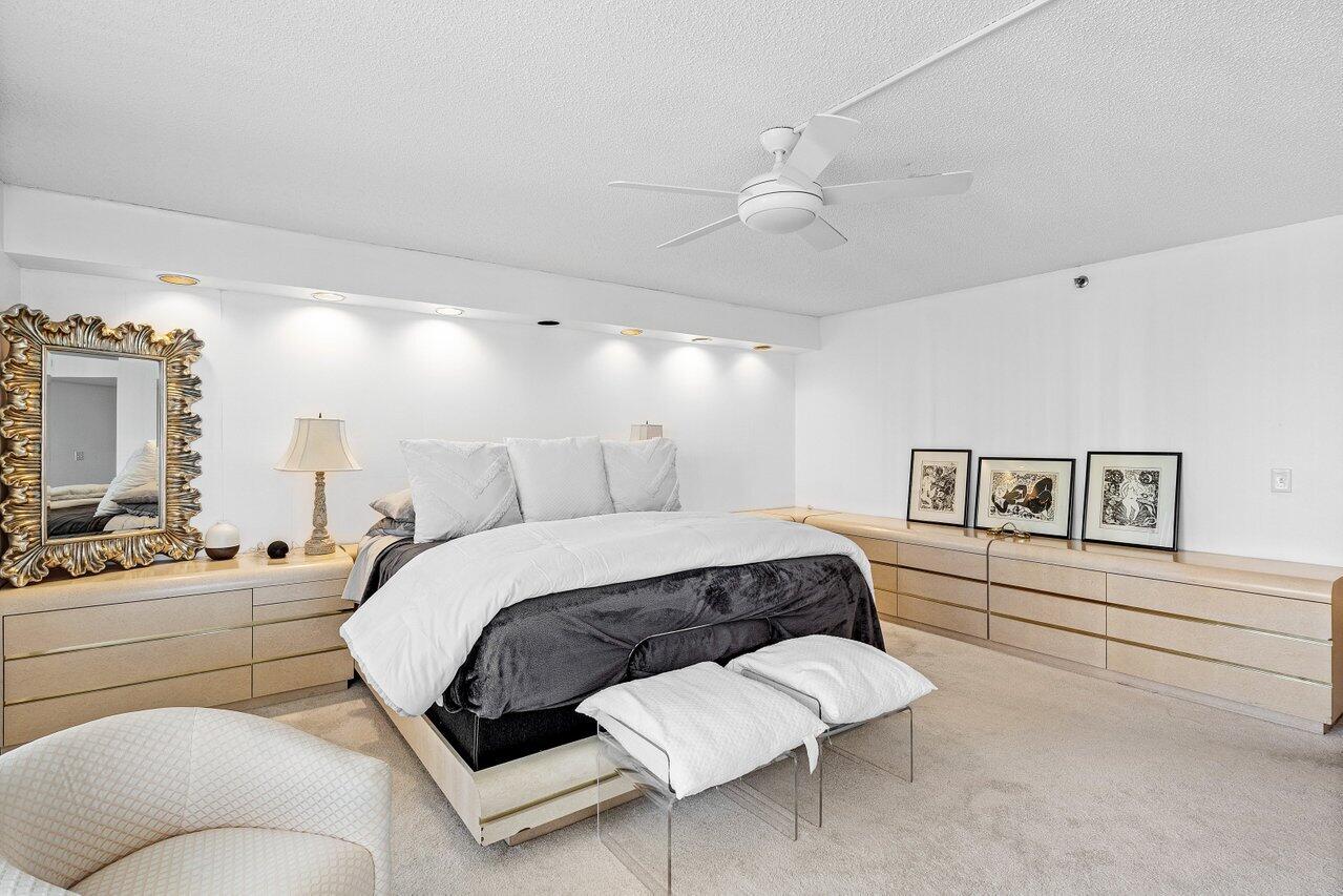 2427 Presidential Way 701