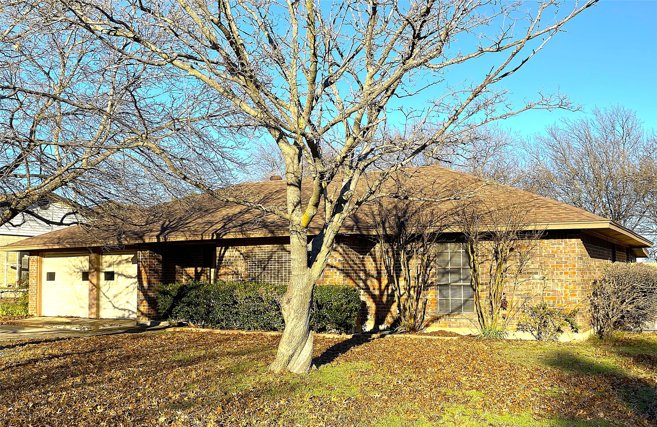 1015 Sproles Drive