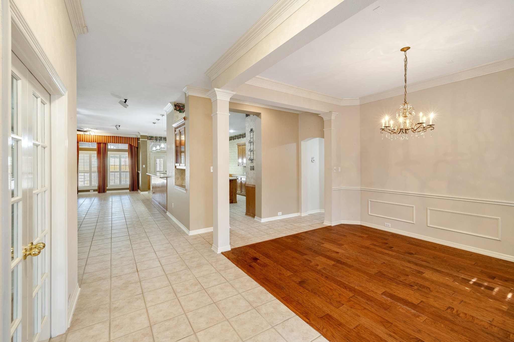 2821 Lago Vista Lane