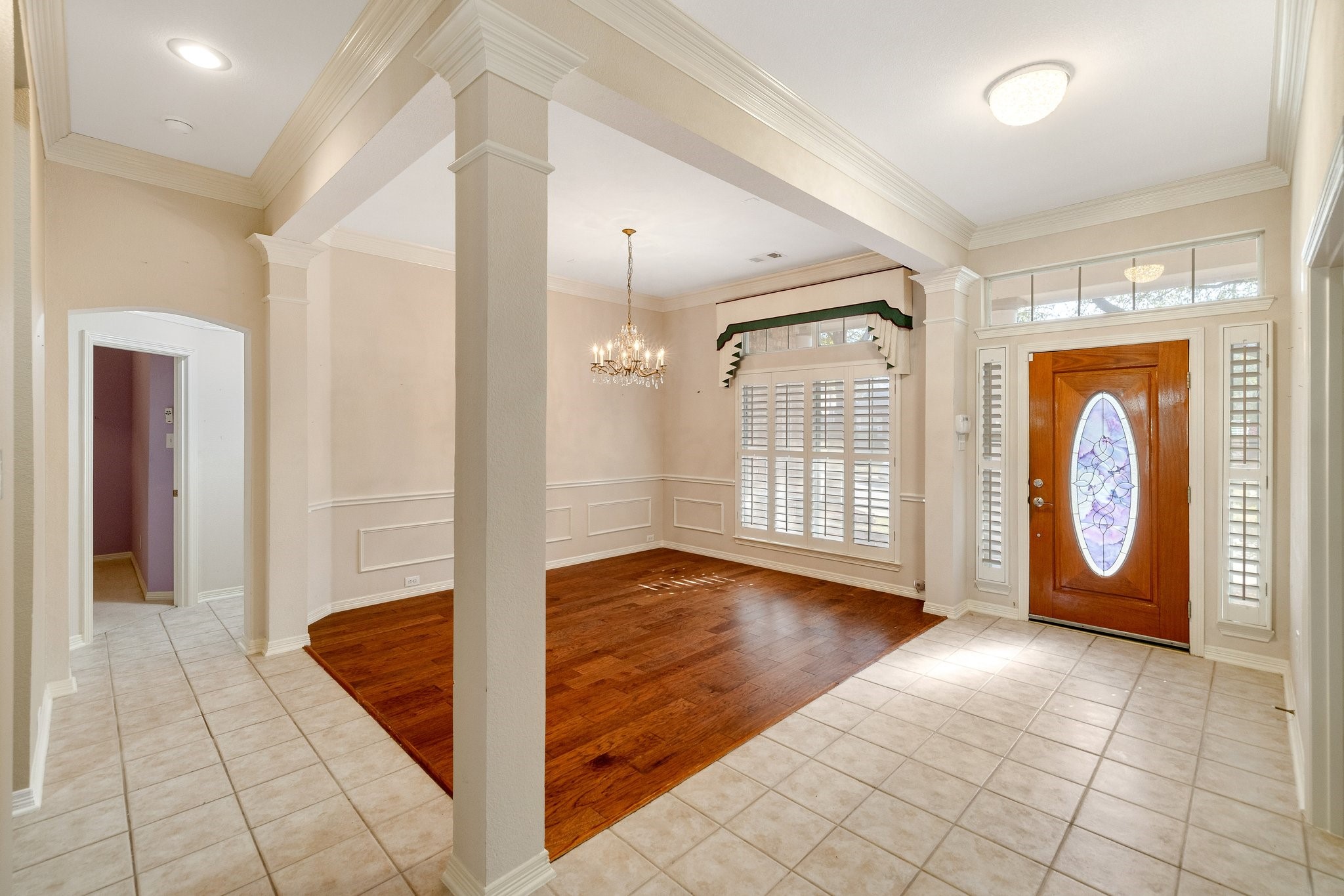 2821 Lago Vista Lane