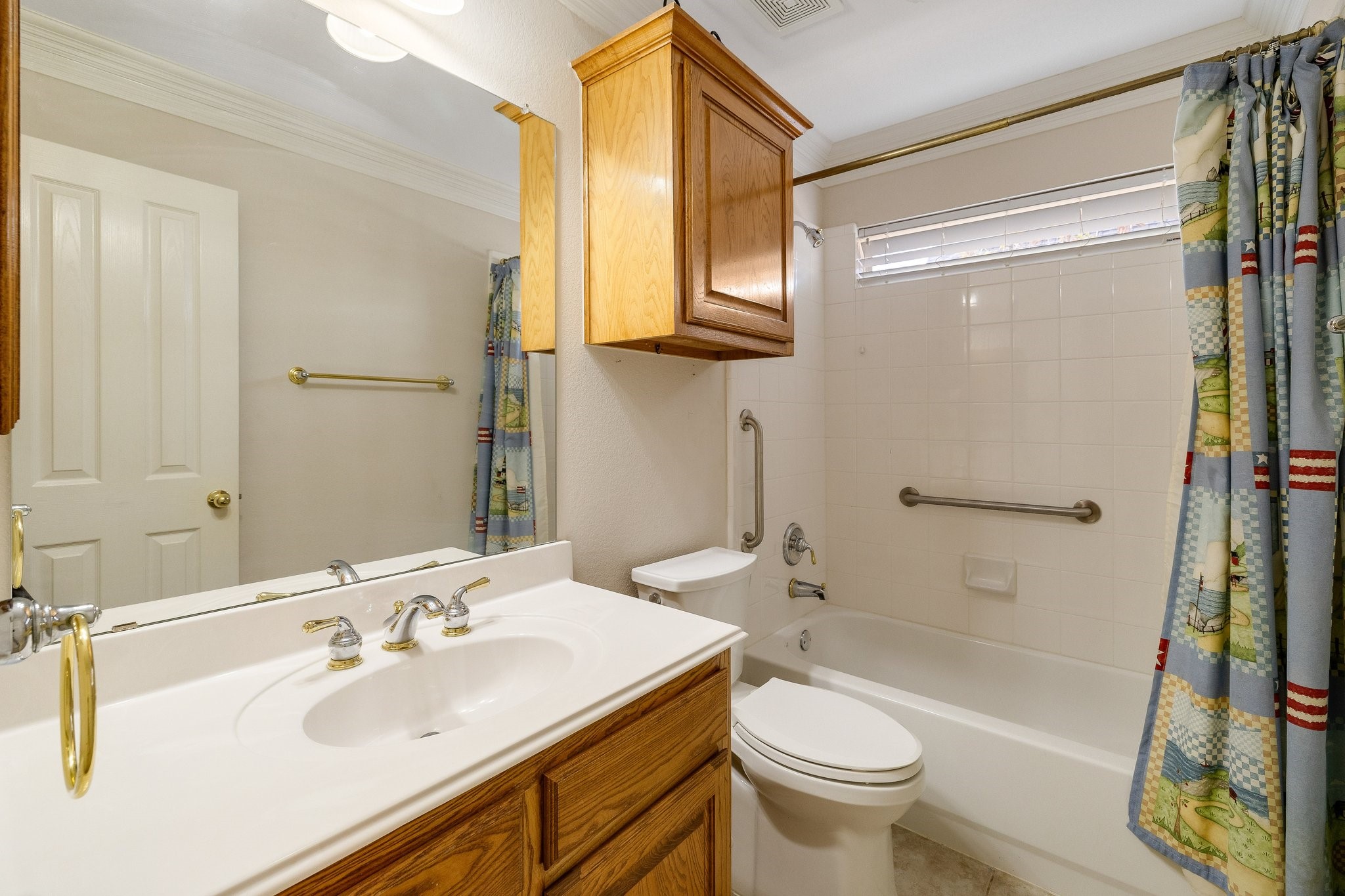 2821 Lago Vista Lane