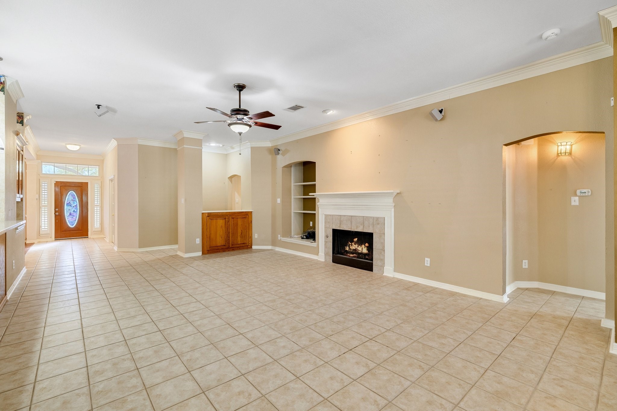 2821 Lago Vista Lane