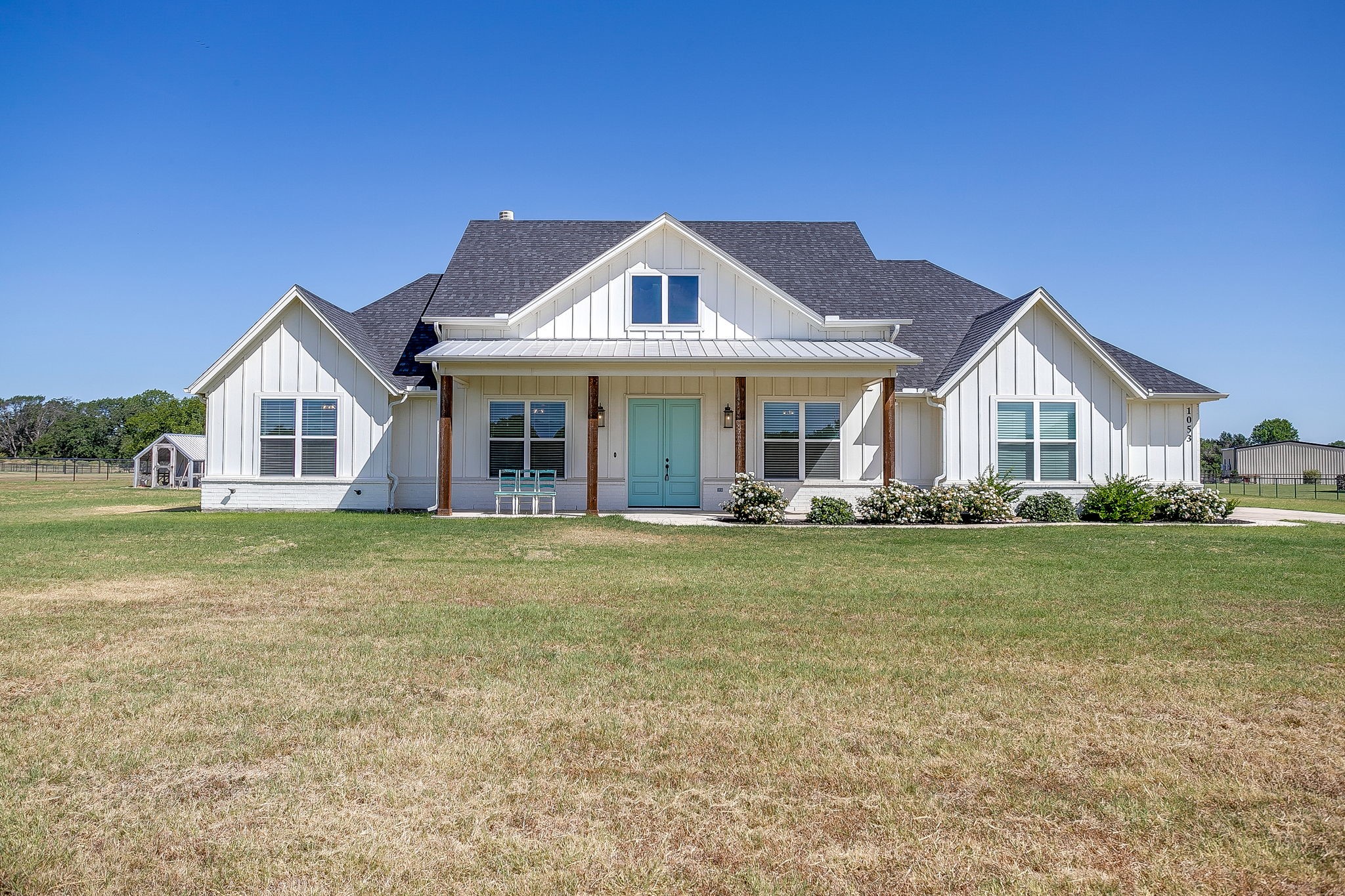 1053 Paradise Parkway