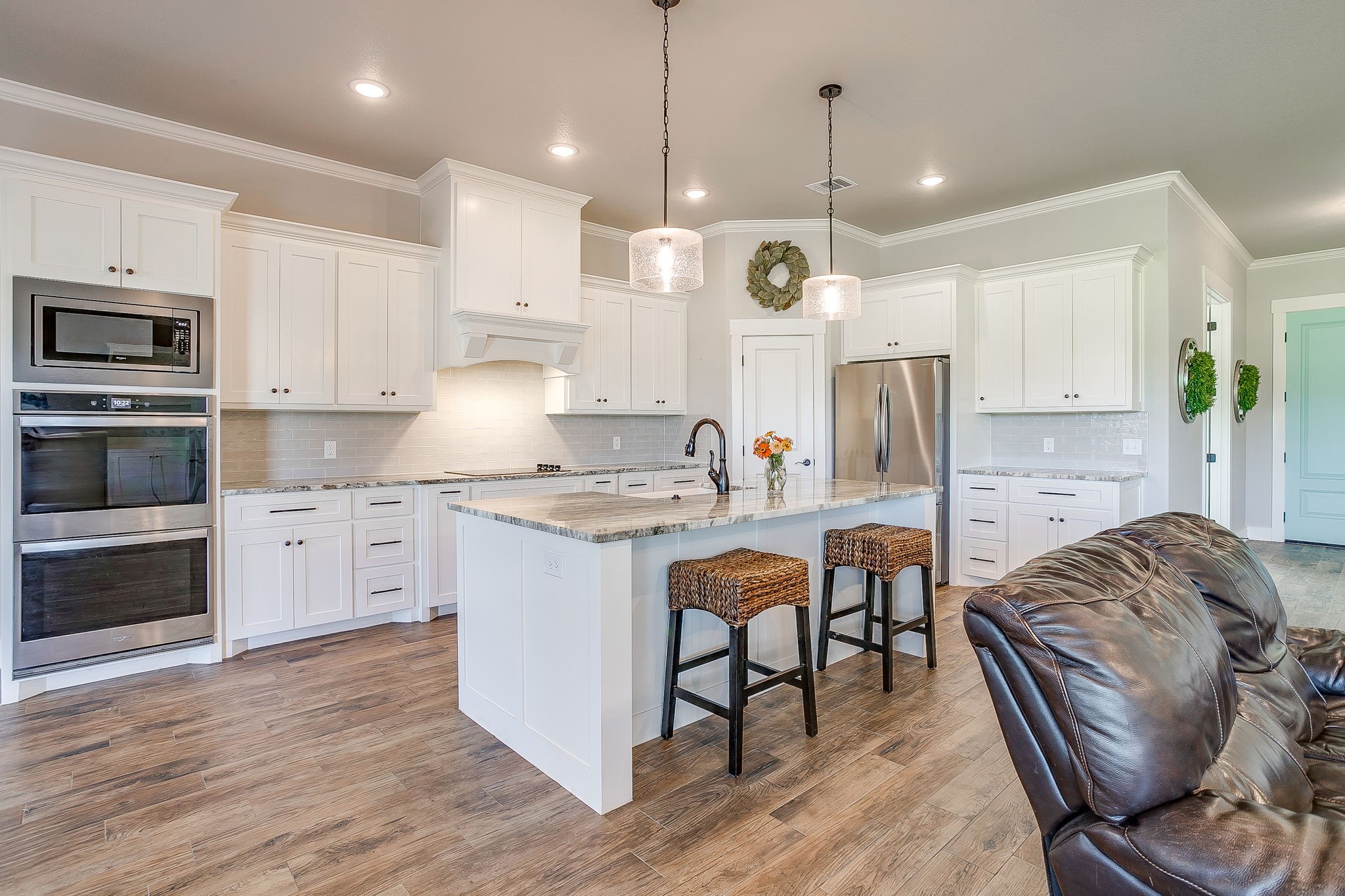 1053 Paradise Parkway