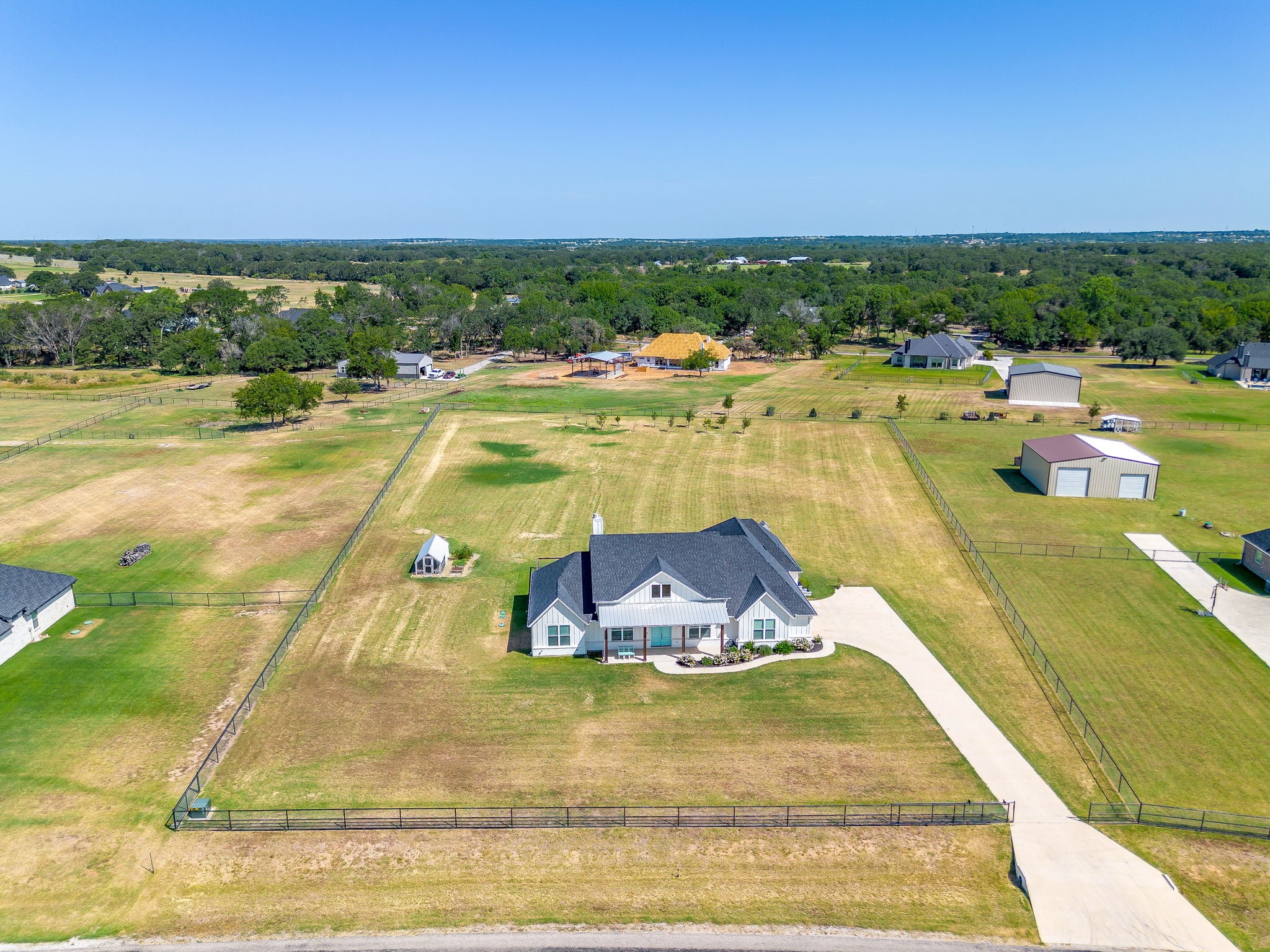 1053 Paradise Parkway