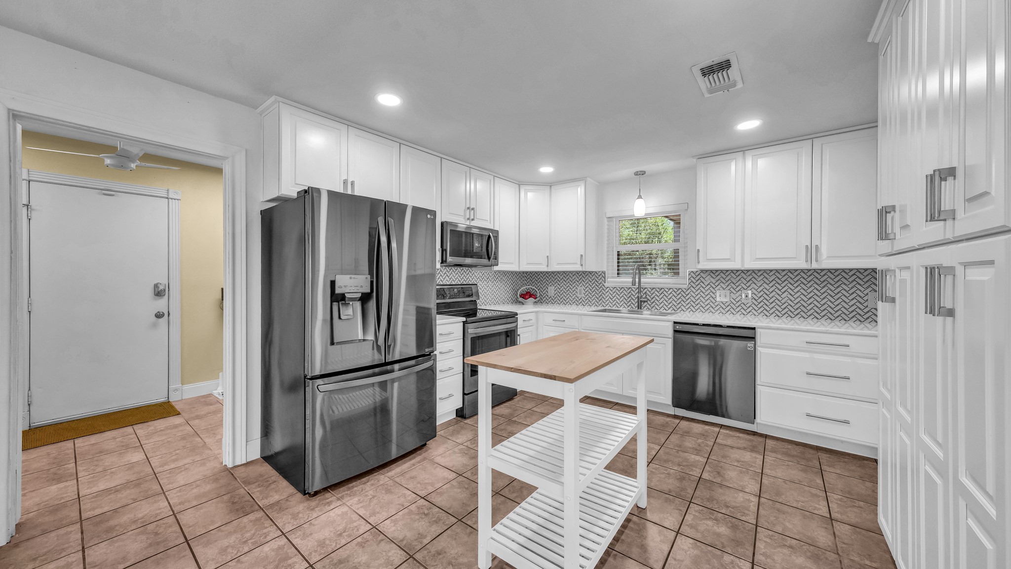 604 Harbor Circle