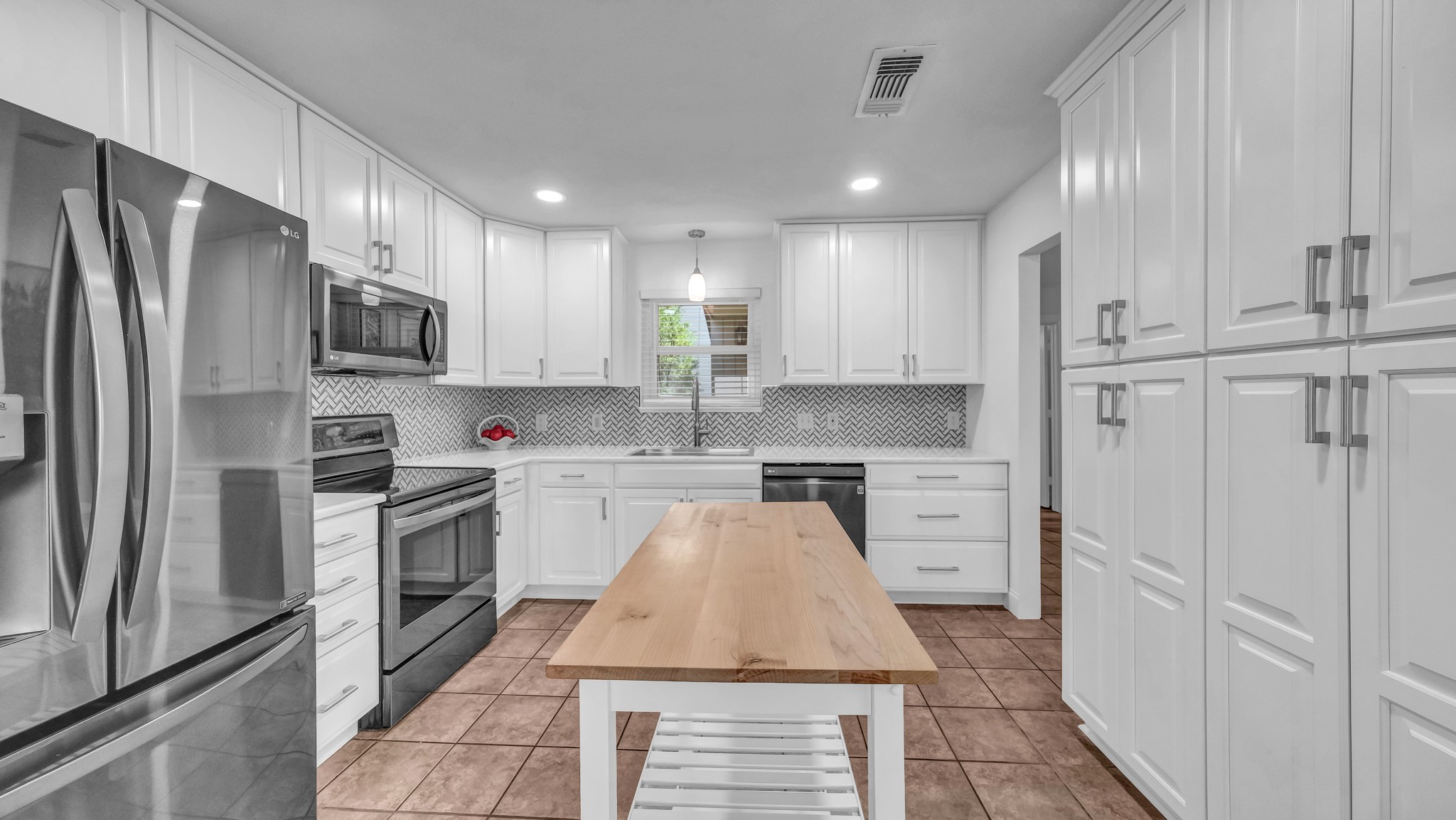 604 Harbor Circle