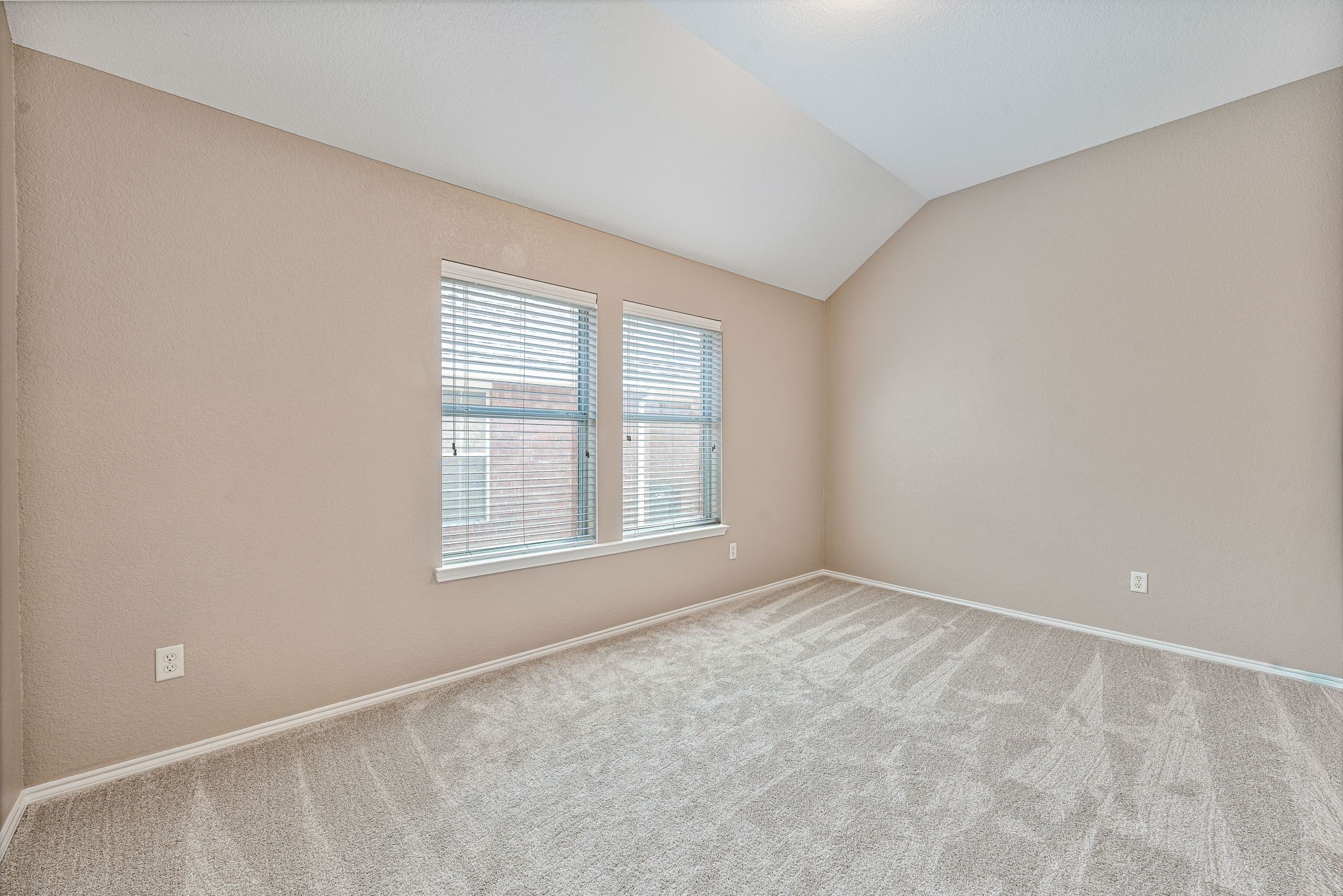 15440 Adlong Drive