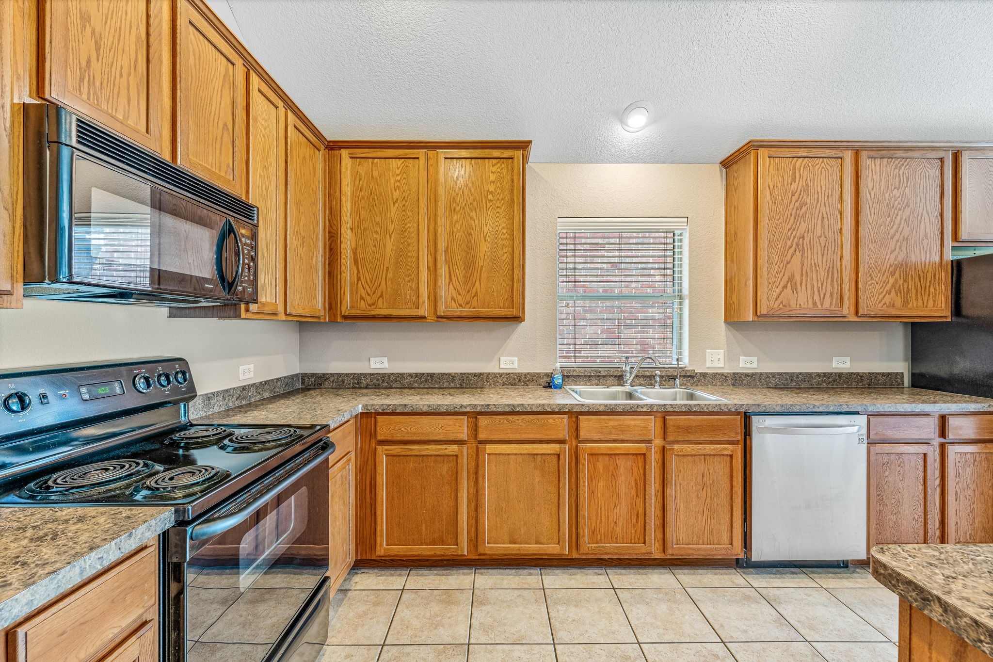 15440 Adlong Drive