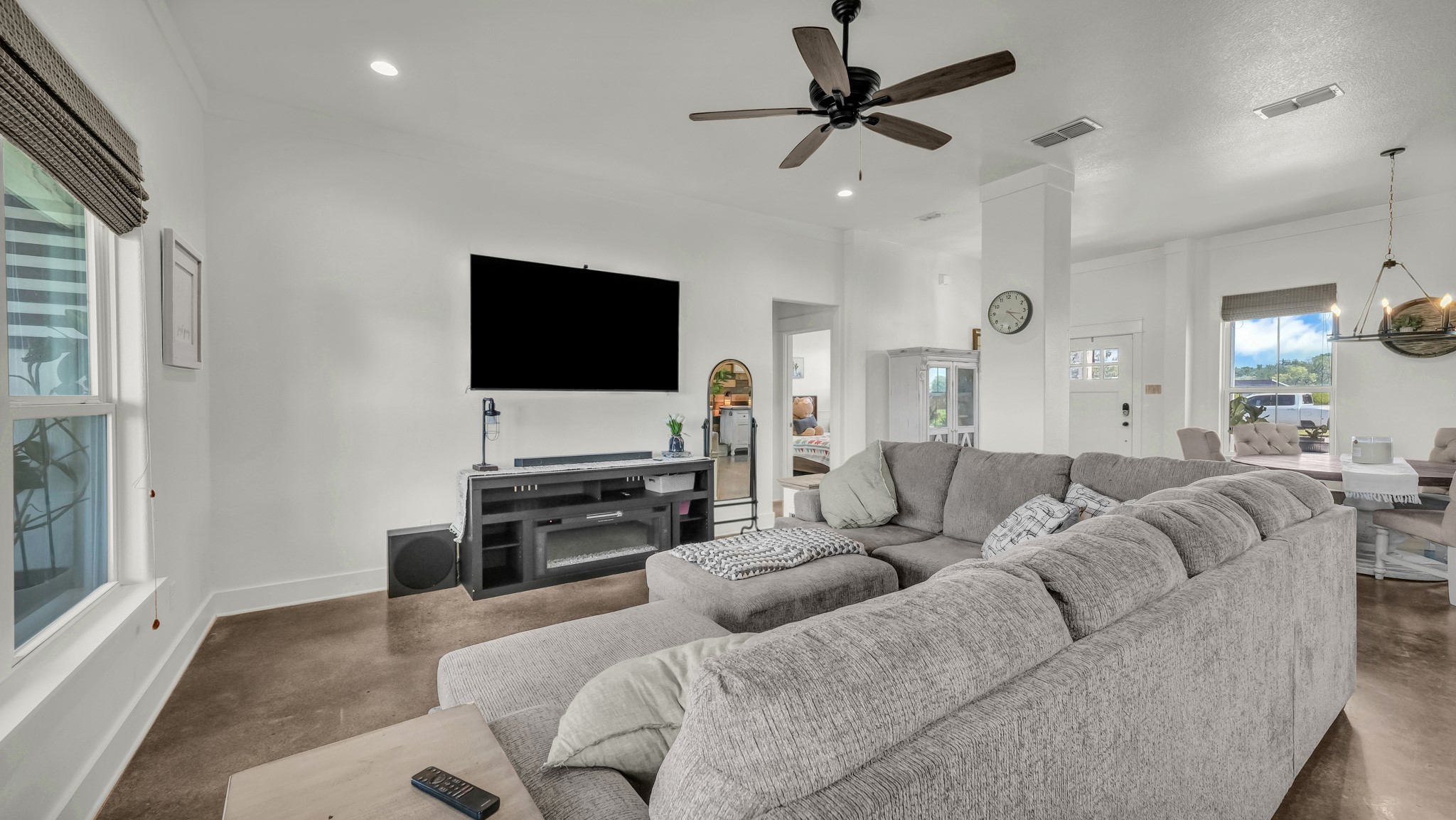 1000 Latigo Lane