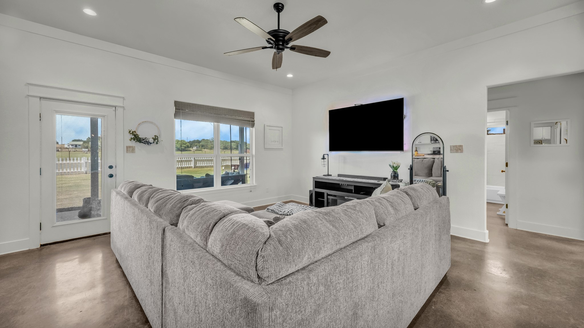 1000 Latigo Lane