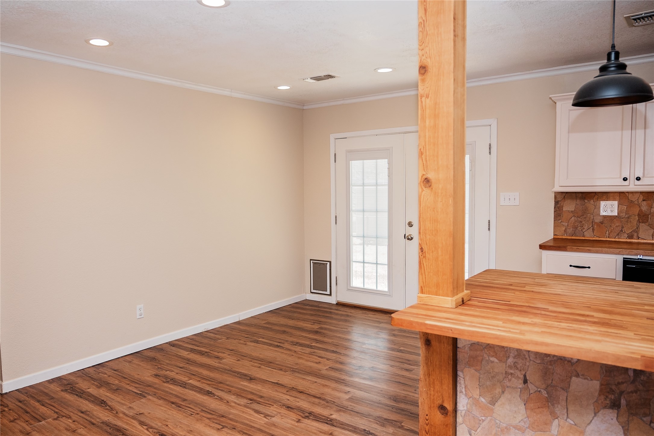 1102 Conner