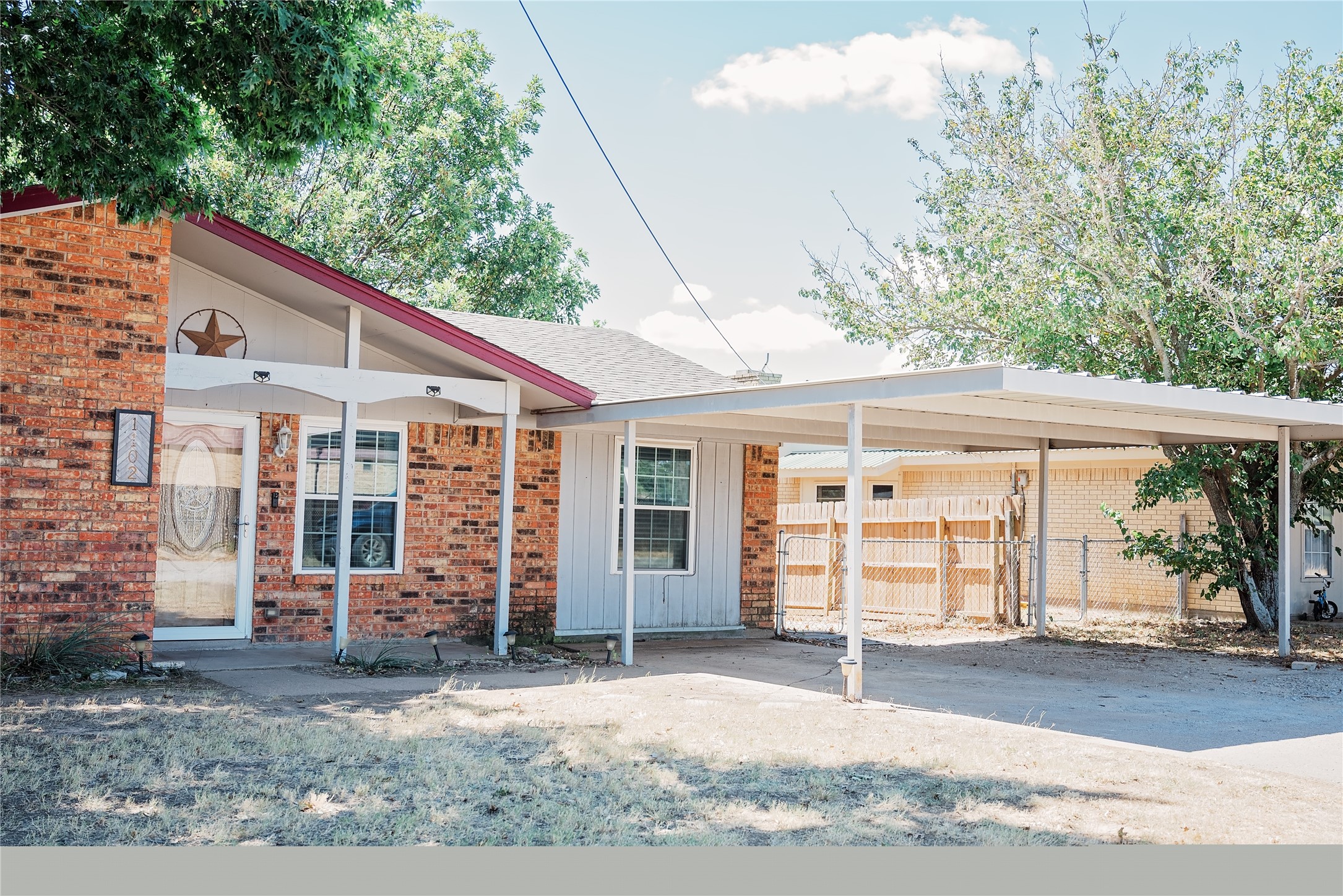 1102 Conner
