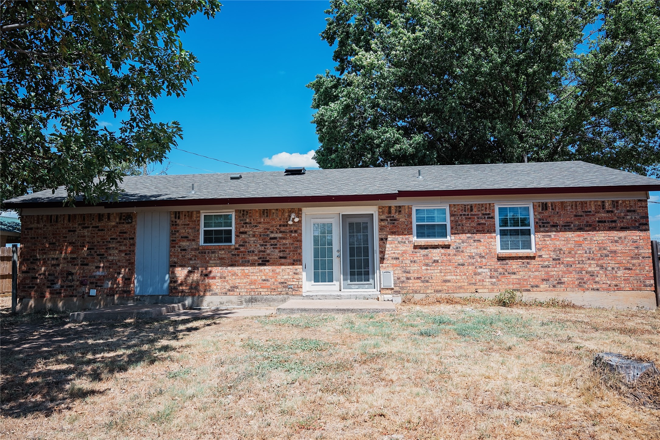 1102 Conner