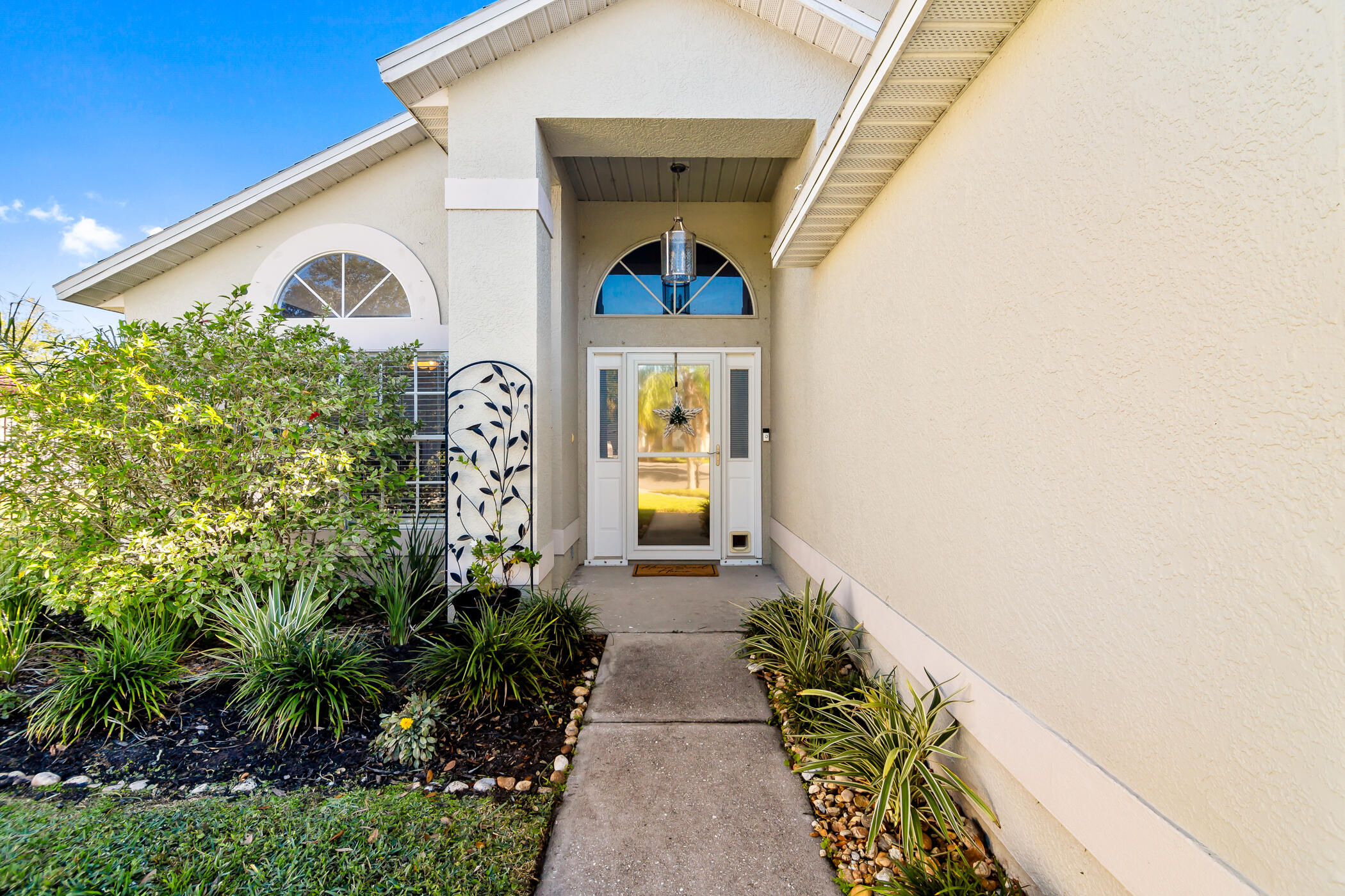 6833 Whitetail Court