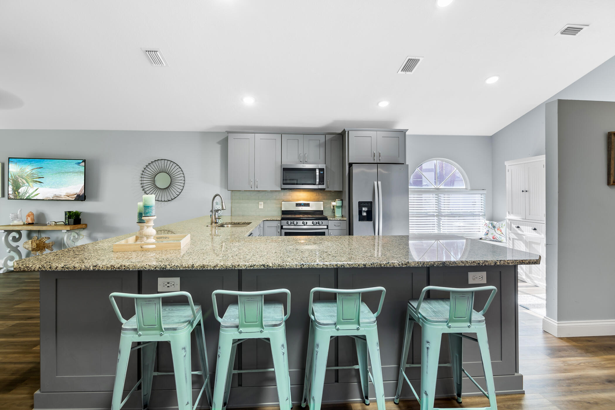 6833 Whitetail Court