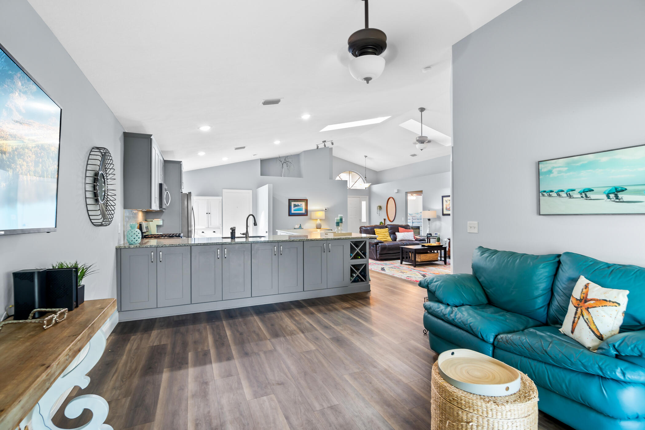 6833 Whitetail Court